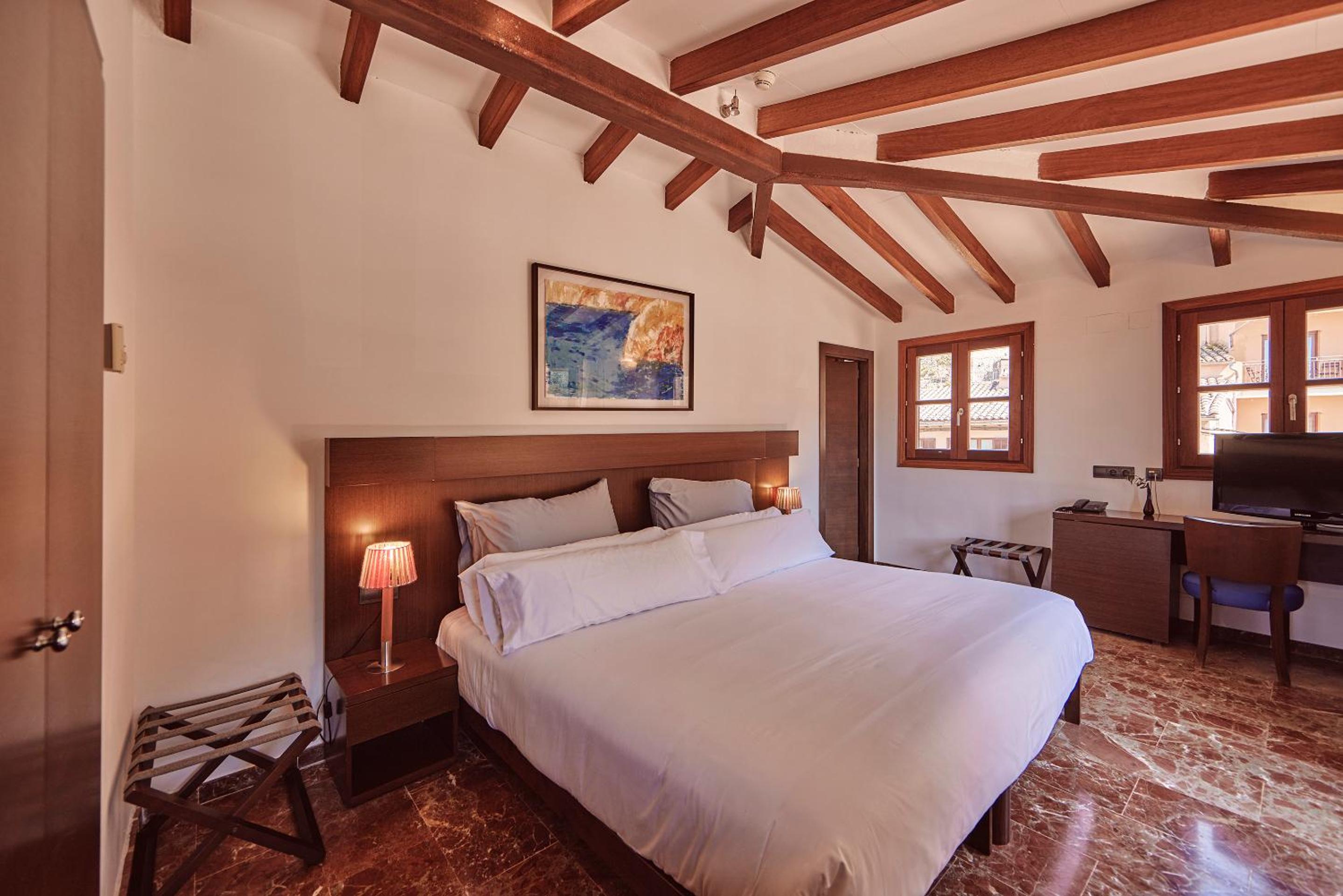 Penthouse Suite with Terrace and Panoramic View - Spa Access Not Included