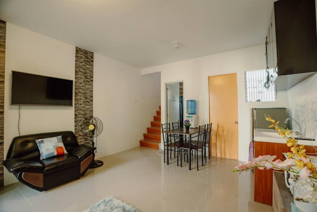 Two-Bedroom House - Photo 16