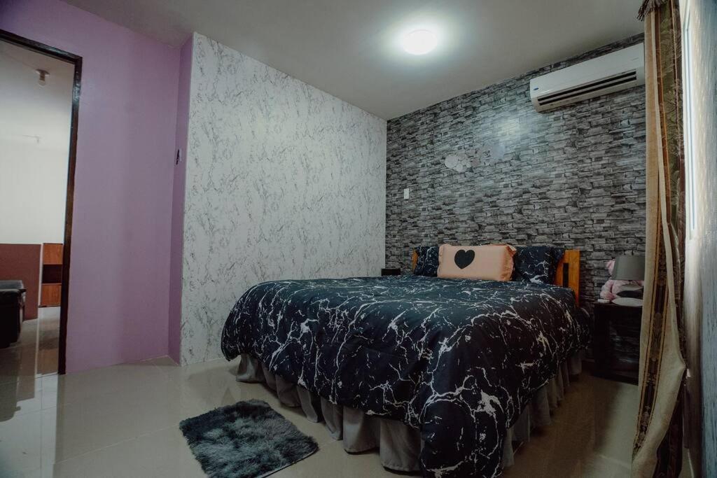 Two-Bedroom House - Photo 18