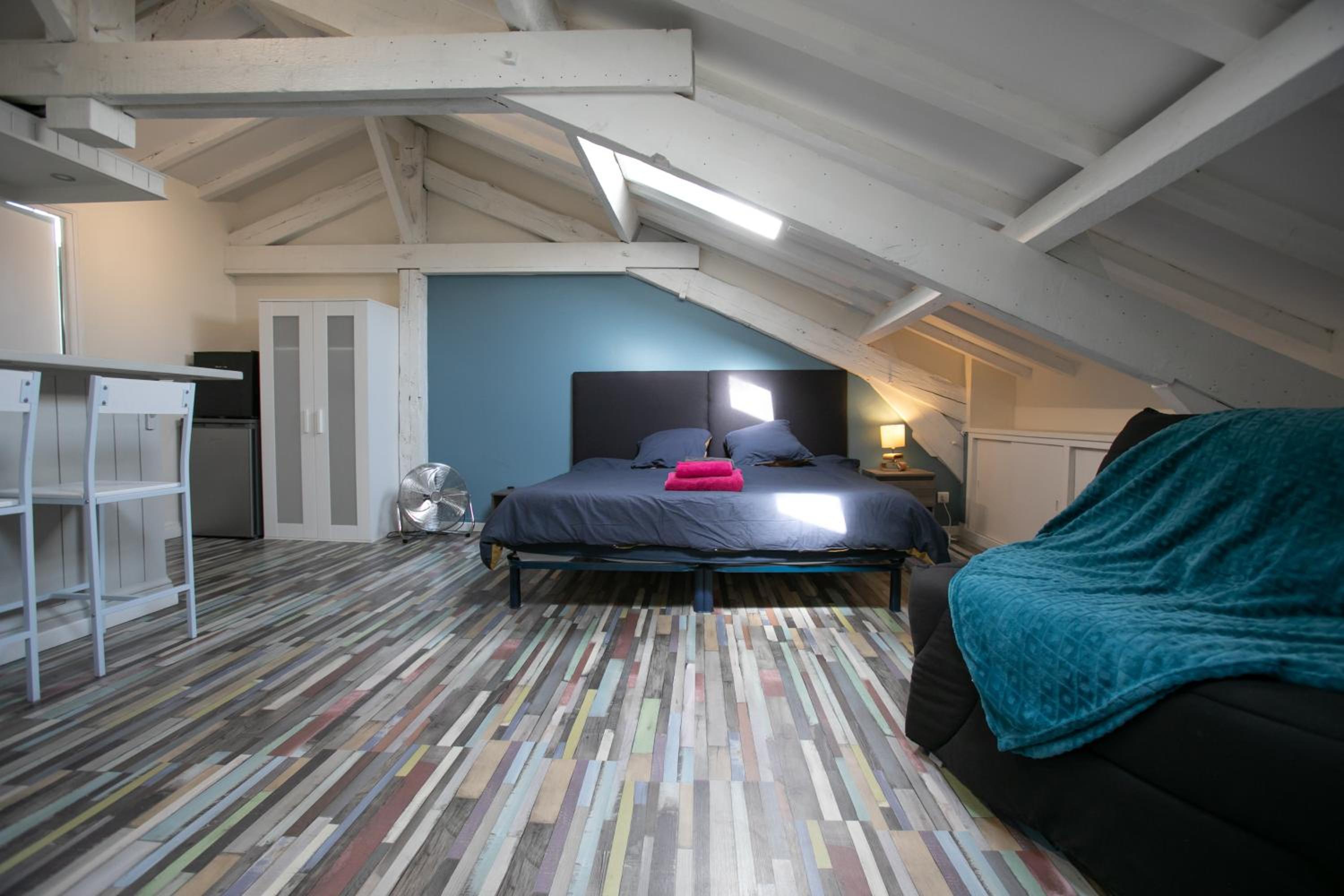 King Studio with Sofa Bed - Photo 1