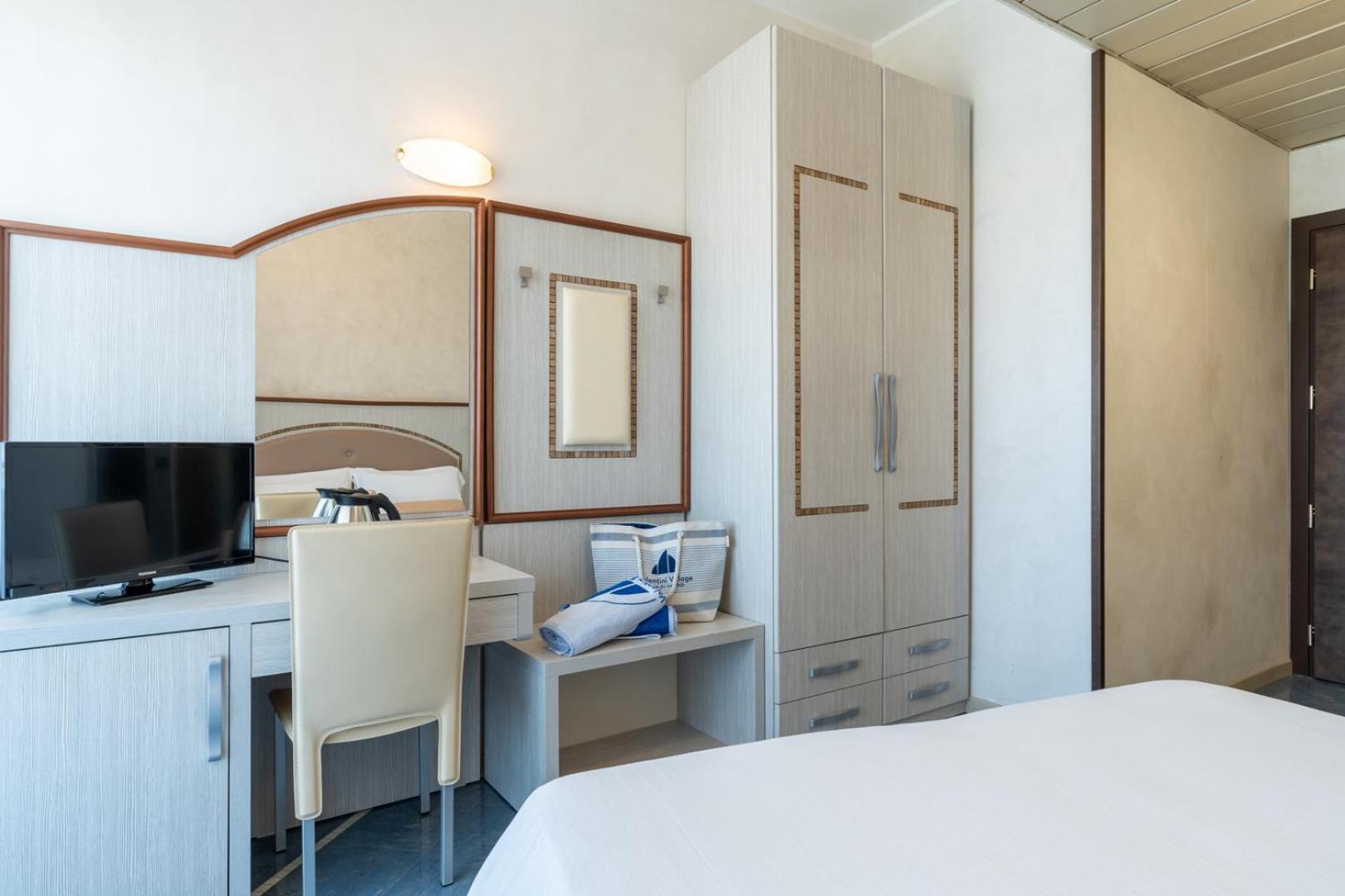 Double or Twin Room photo 2