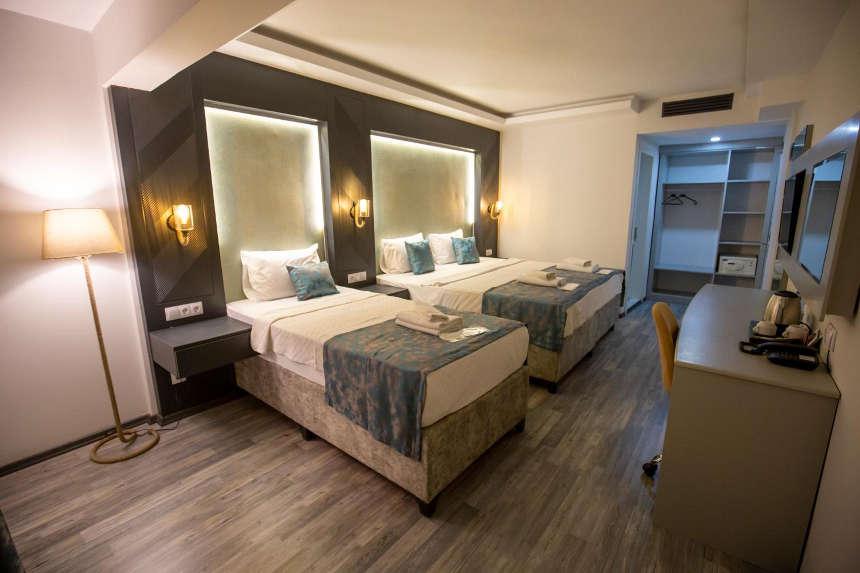 Standard Triple Room - Photo 7