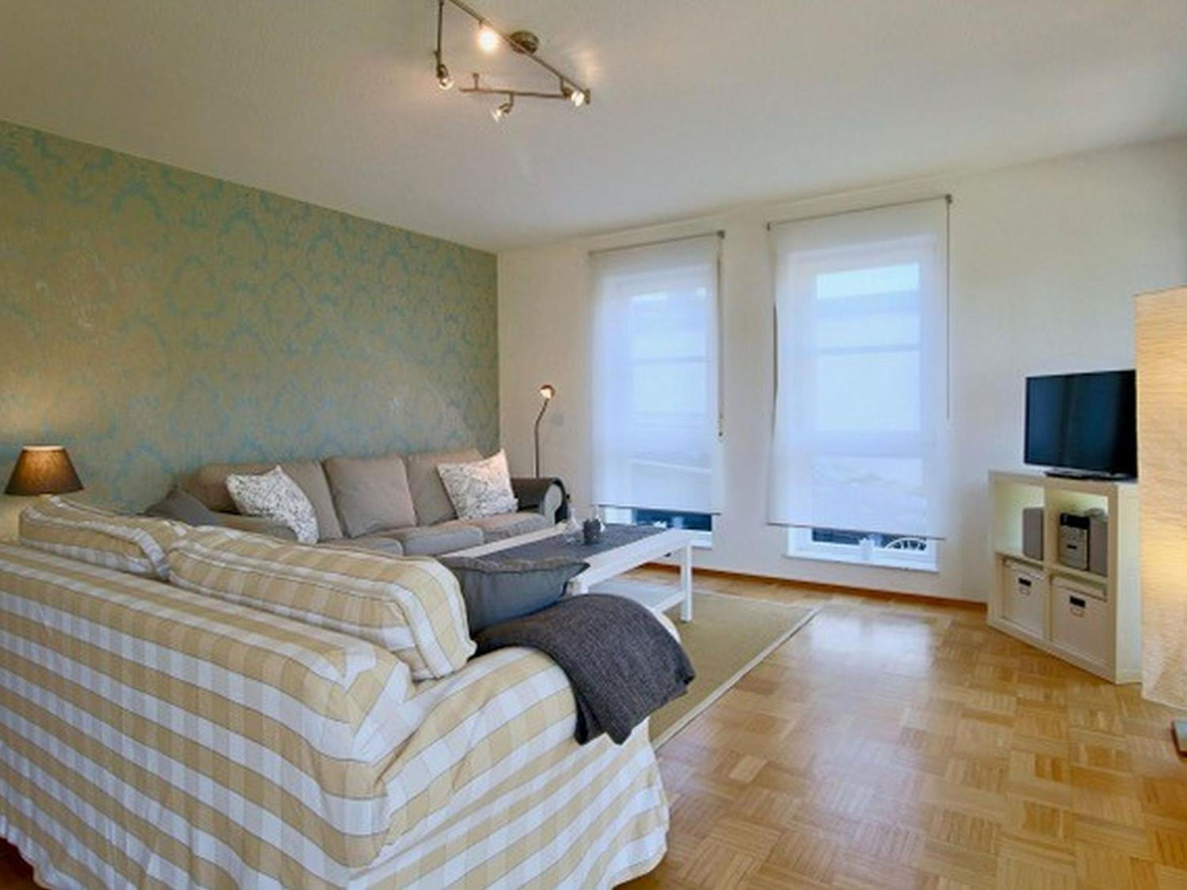 Two-Bedroom Deluxe Apartment with Garden View photo 2