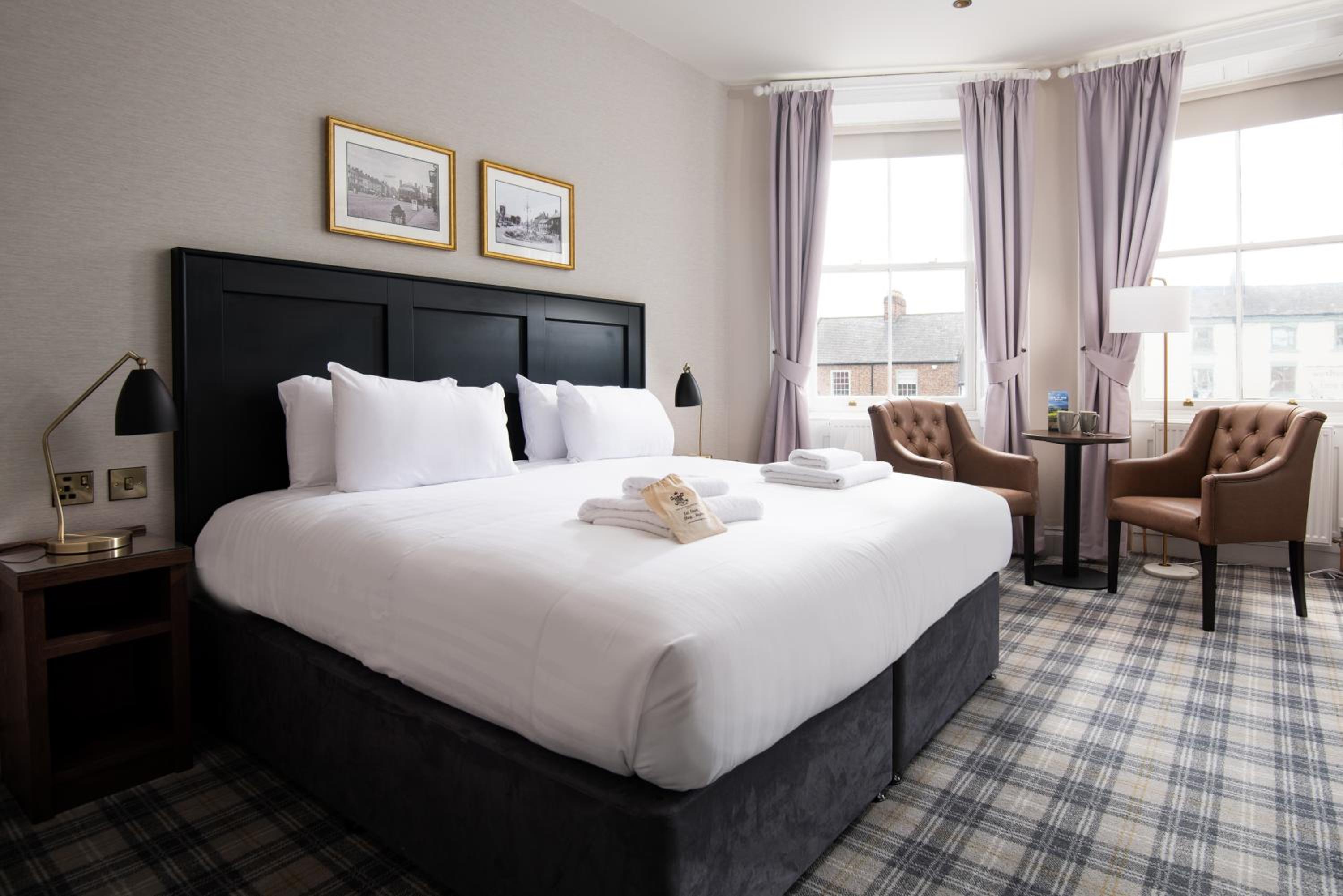 Superior Double or Twin with Sofa Bed photo 1