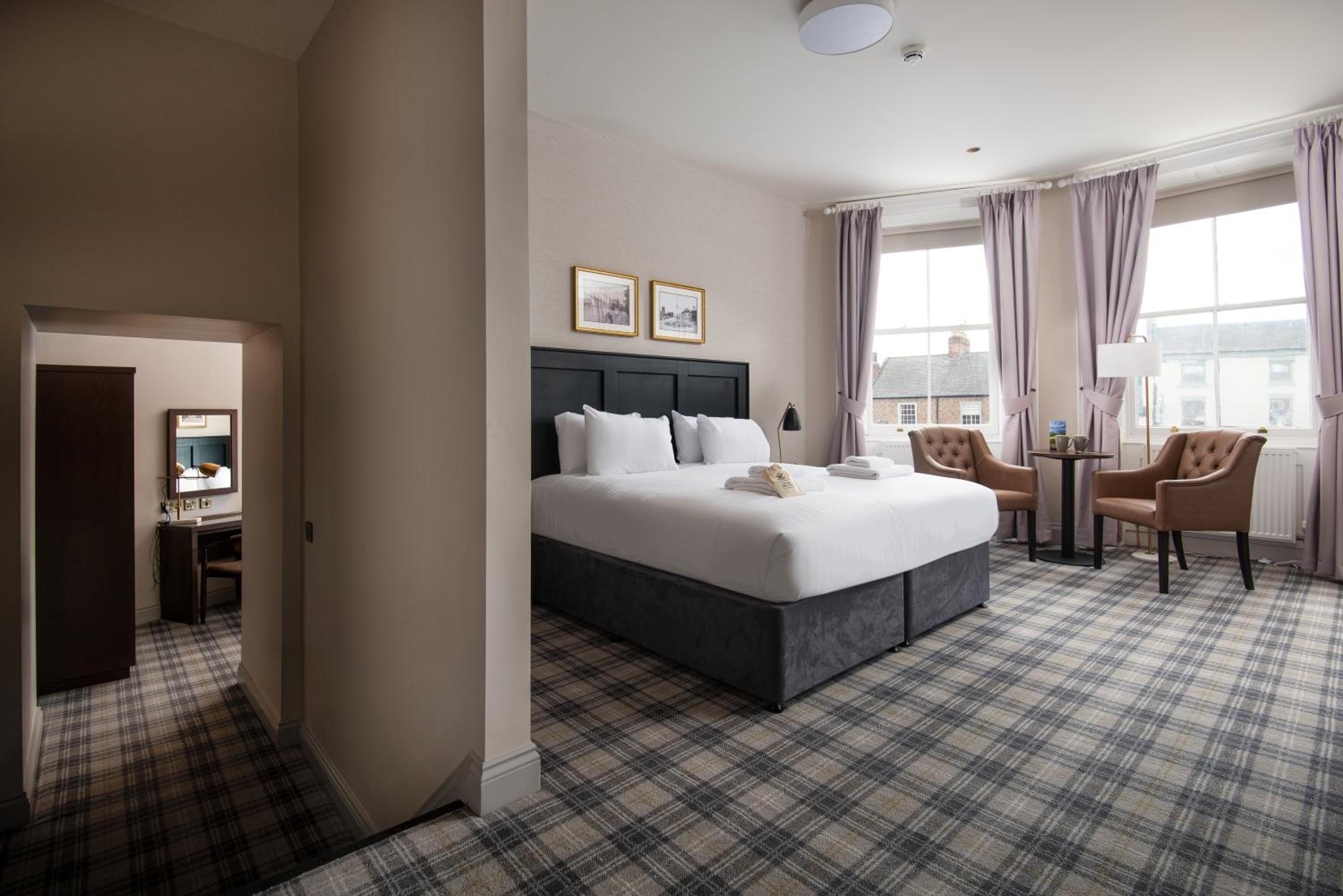 Suite Double Or Twin With Sofa Bed