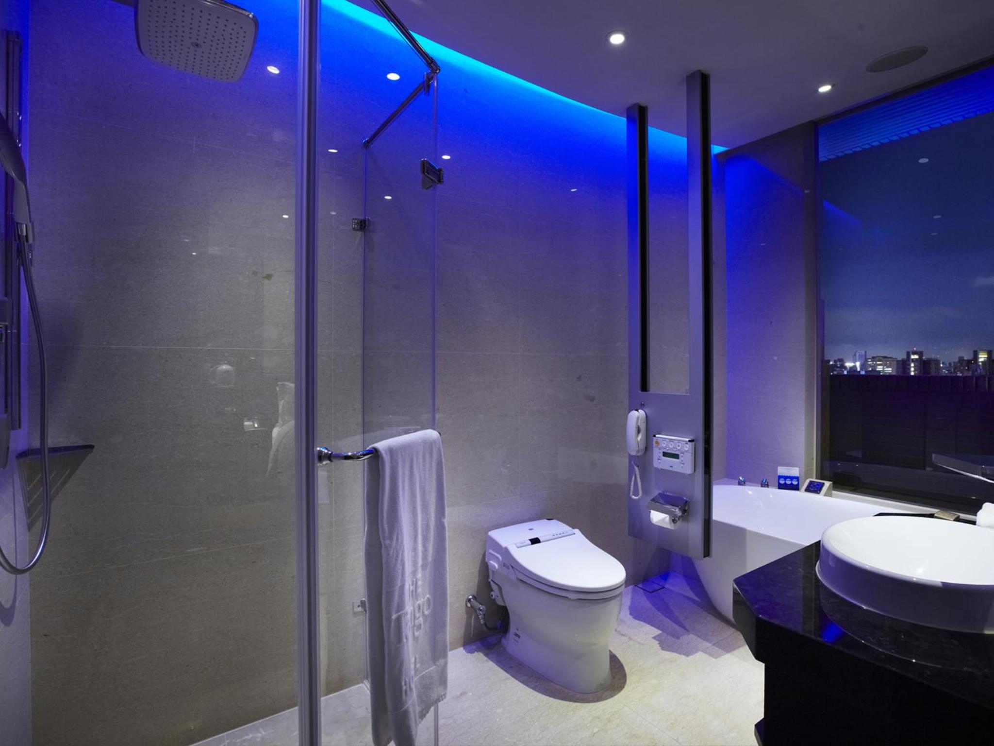 Sky King Room with Taipei 101 View photo 3