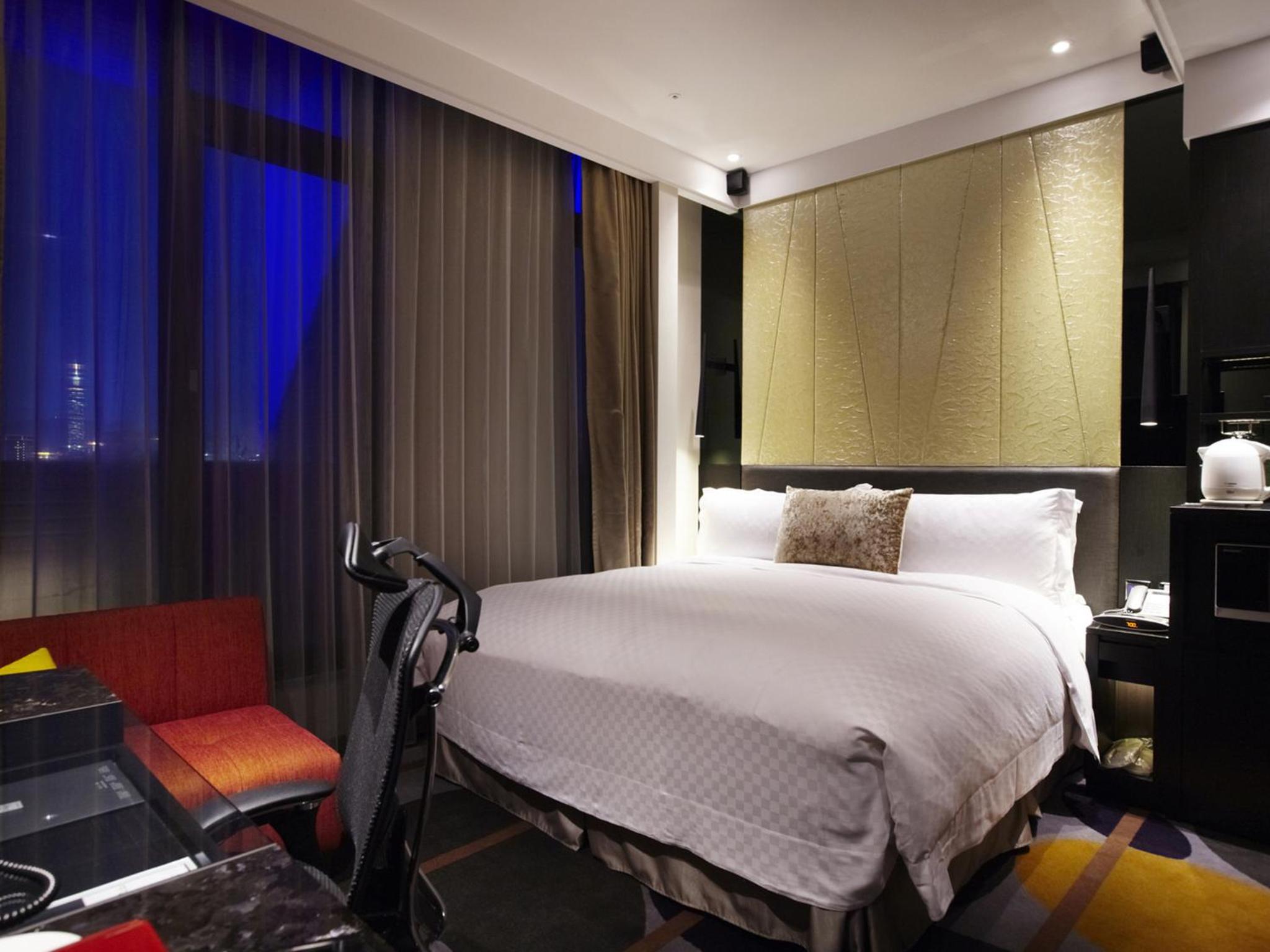 Sky King Room with Taipei 101 View photo 2
