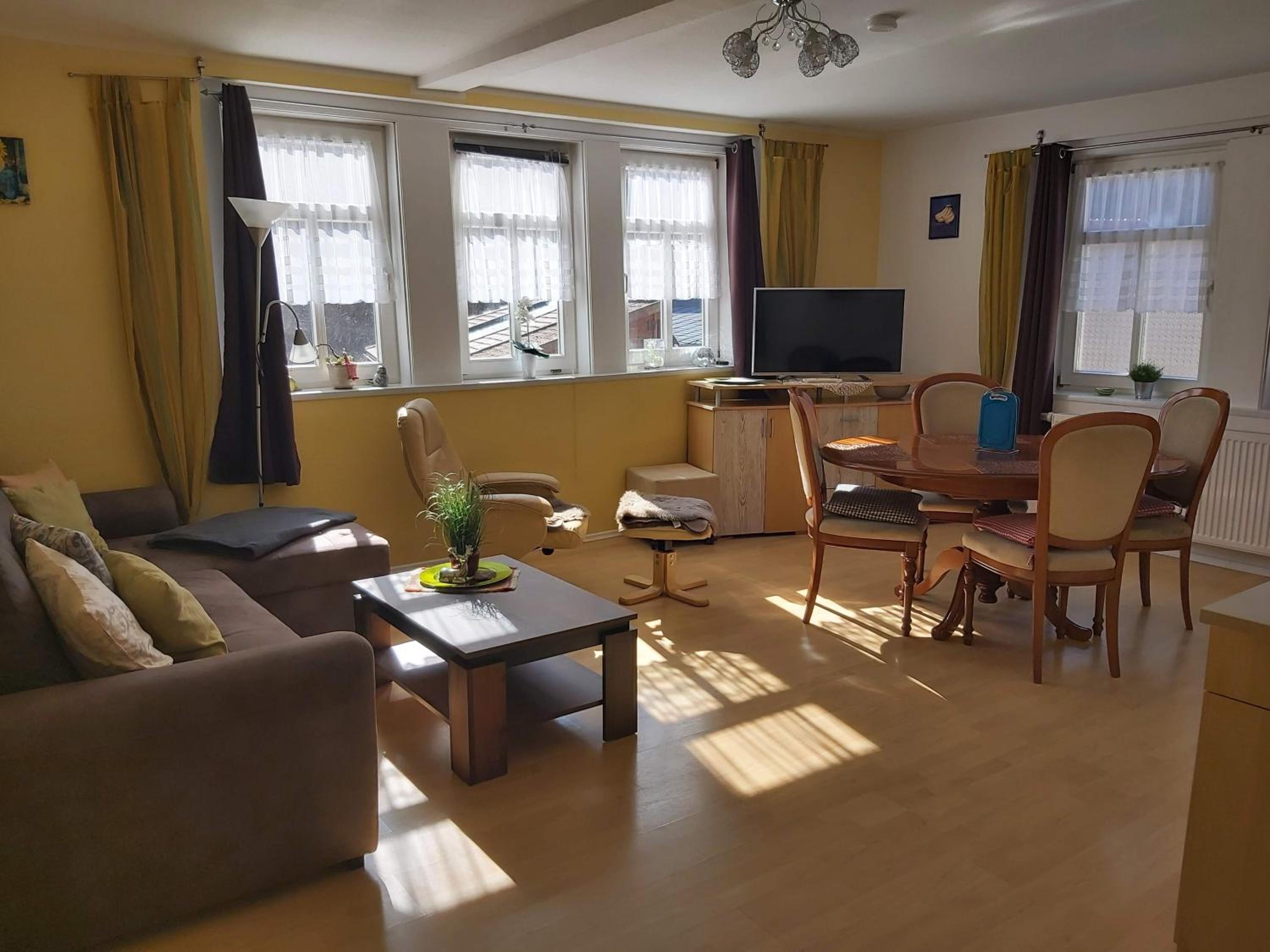 One-Bedroom Apartment photo 1