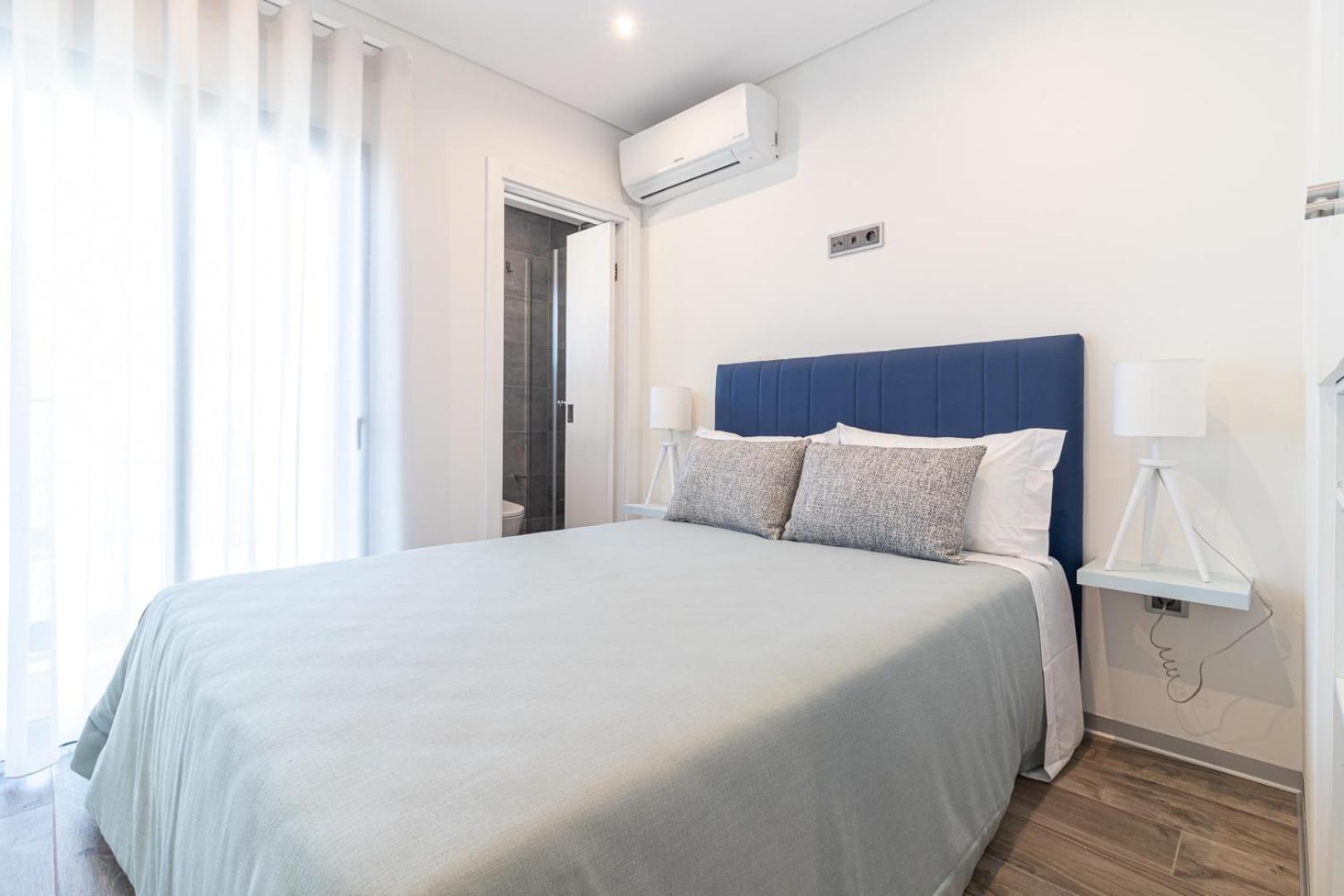 Budget Double Room with Balcony photo 3