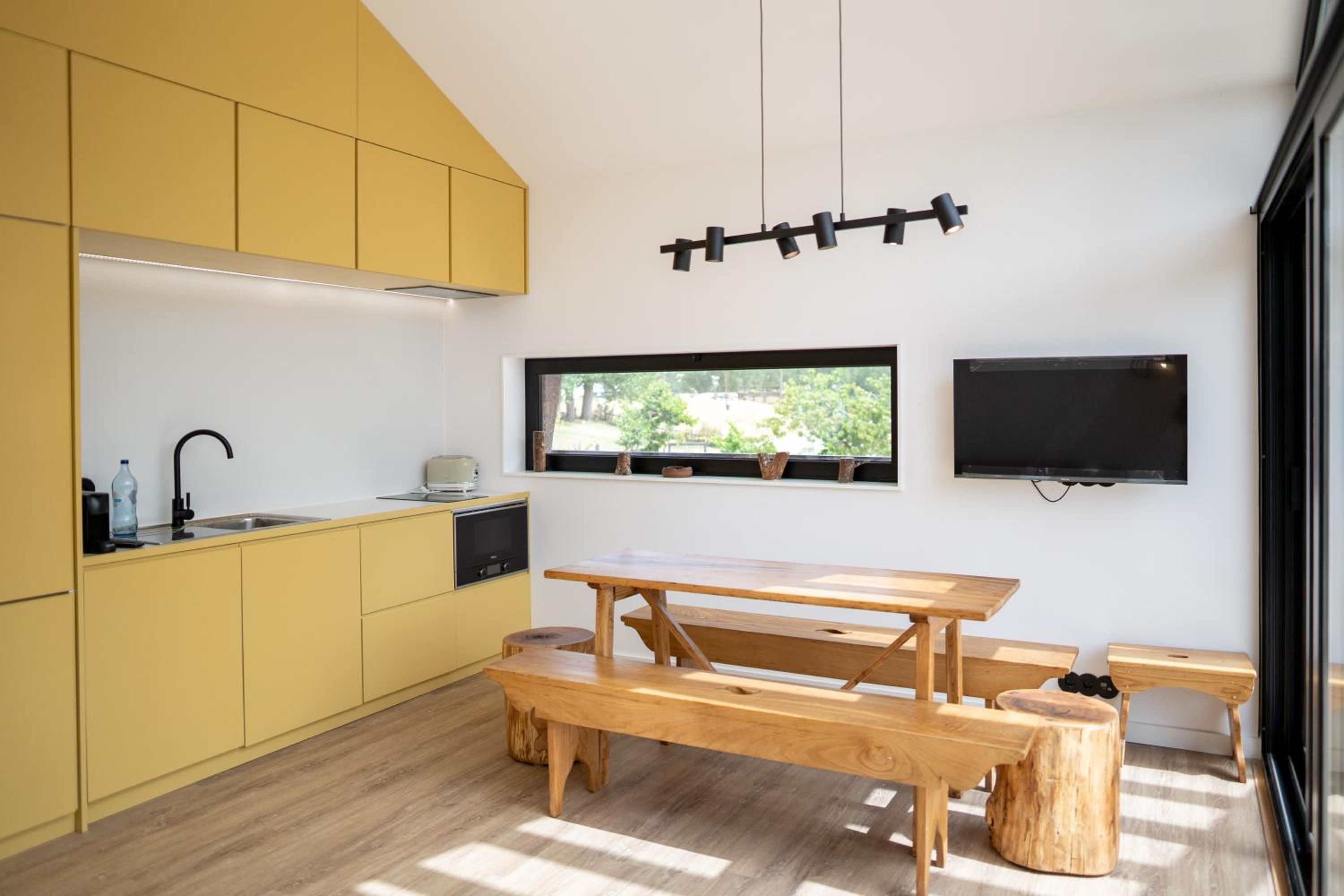Two-Bedroom House - Photo 18