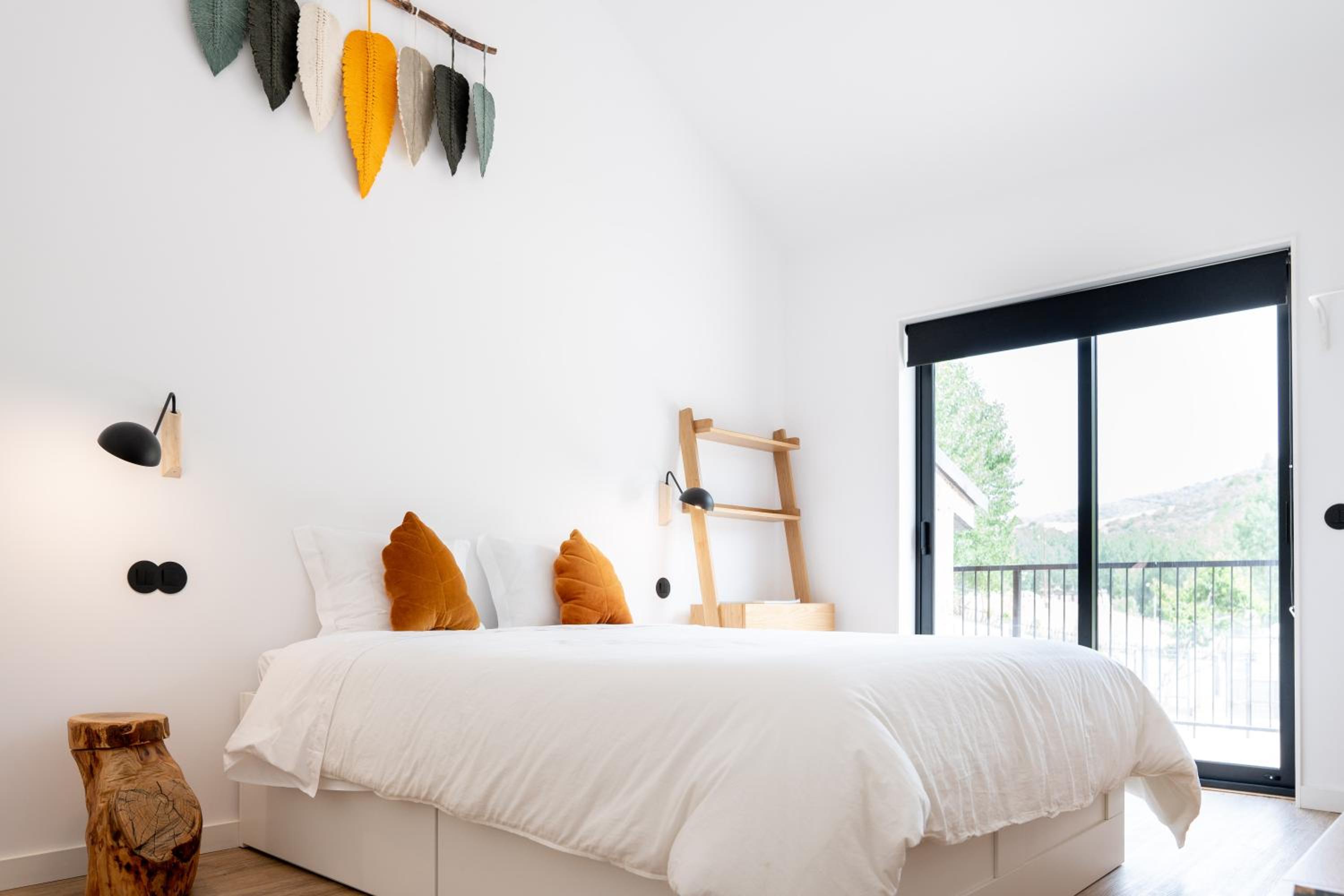 Two-Bedroom House - Photo 16