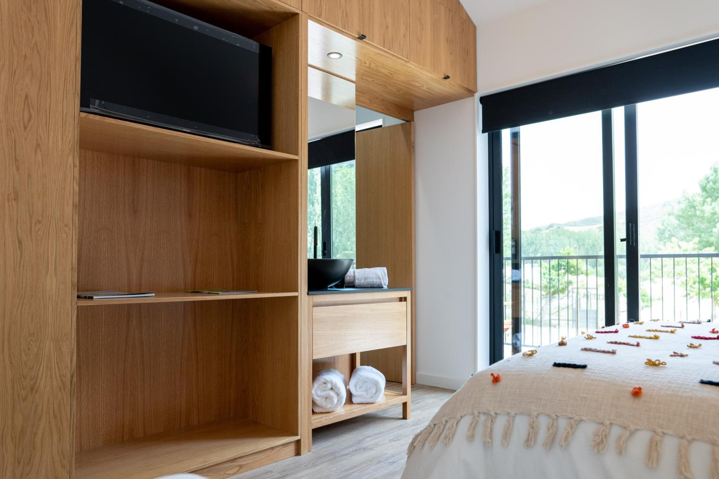 Two-Bedroom House - Photo 19