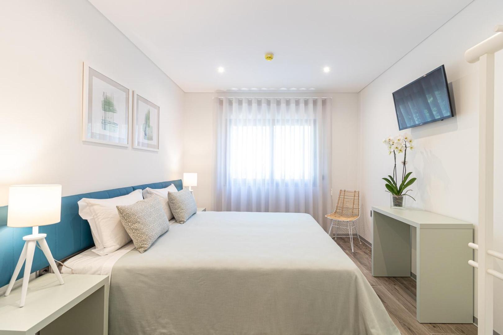 Twin Room - Photo 3