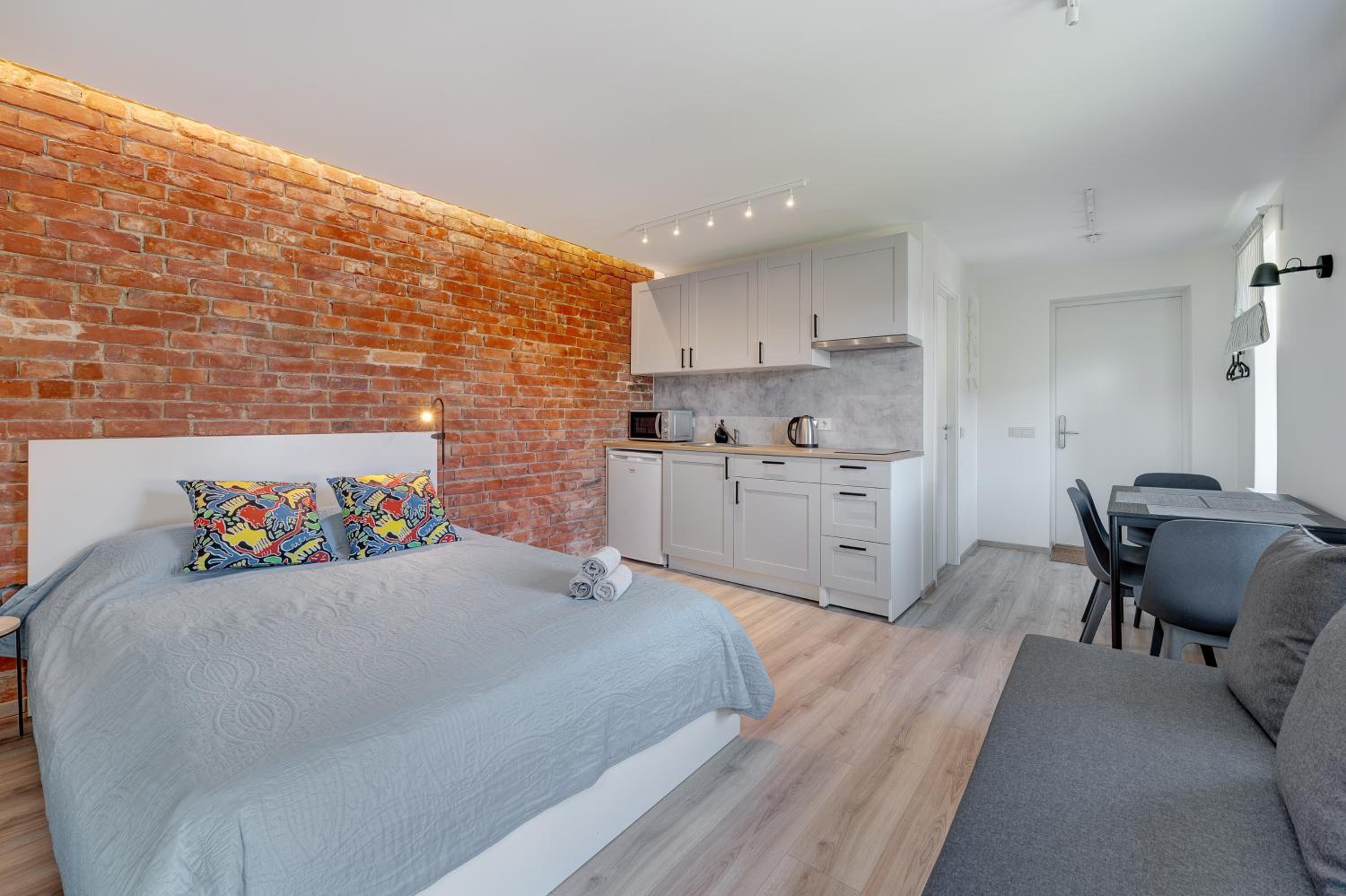 Studio Apartment photo 1