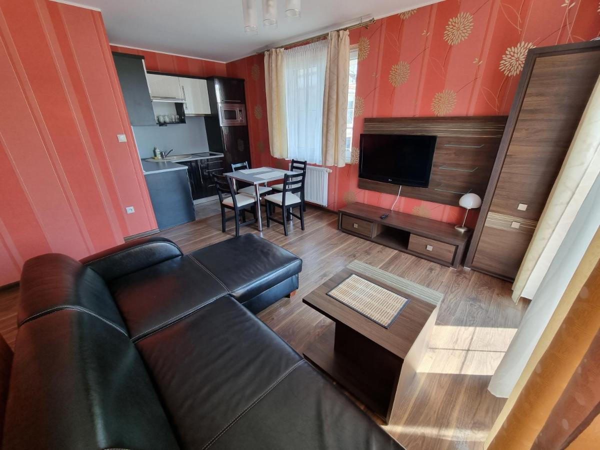 Apartment photo 2
