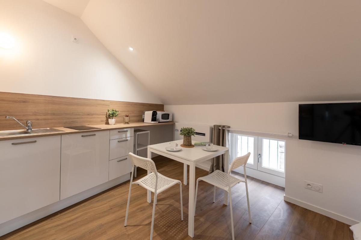 Apartment - Photo 4