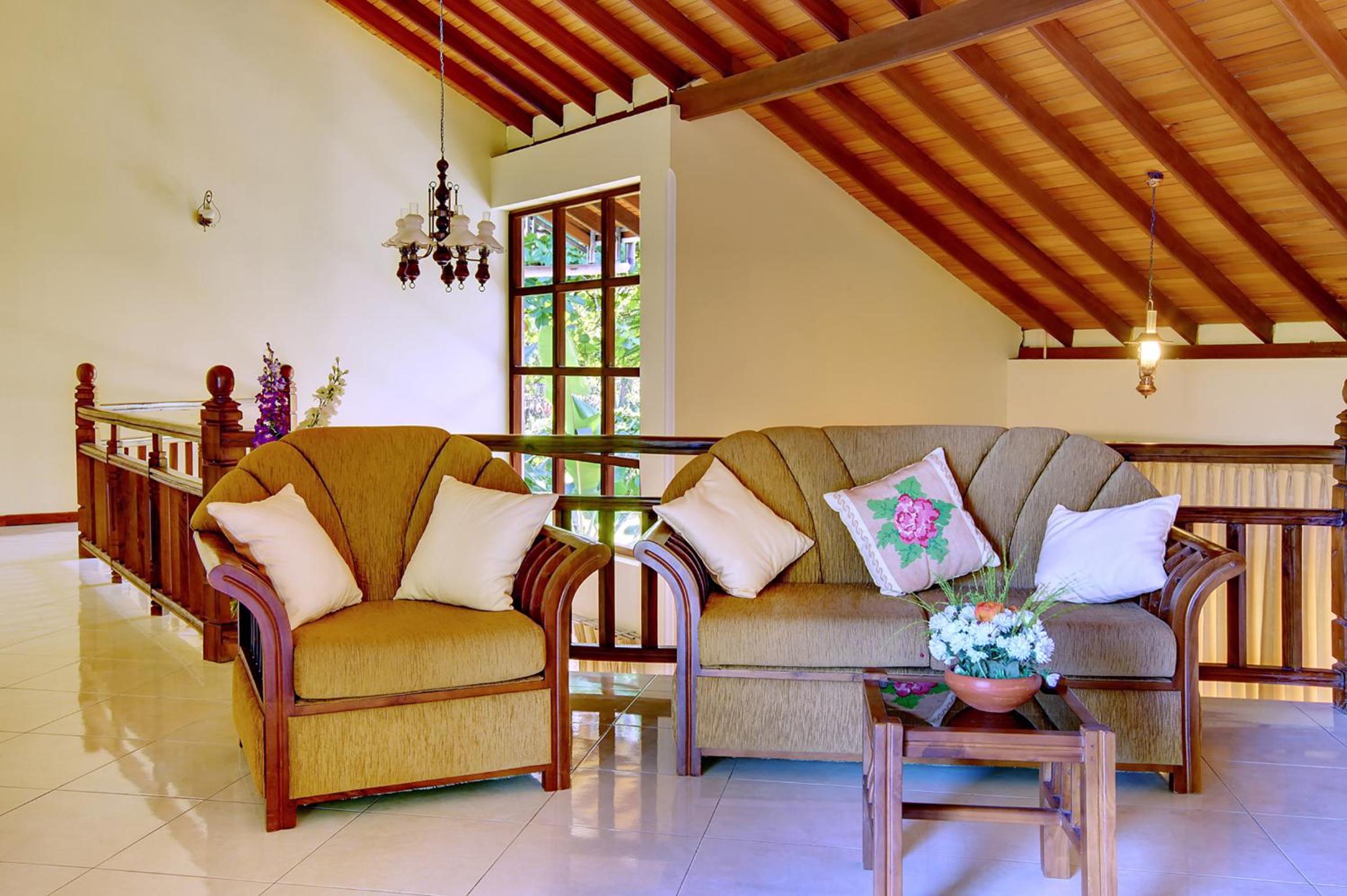 Five-Bedroom Villa photo 1