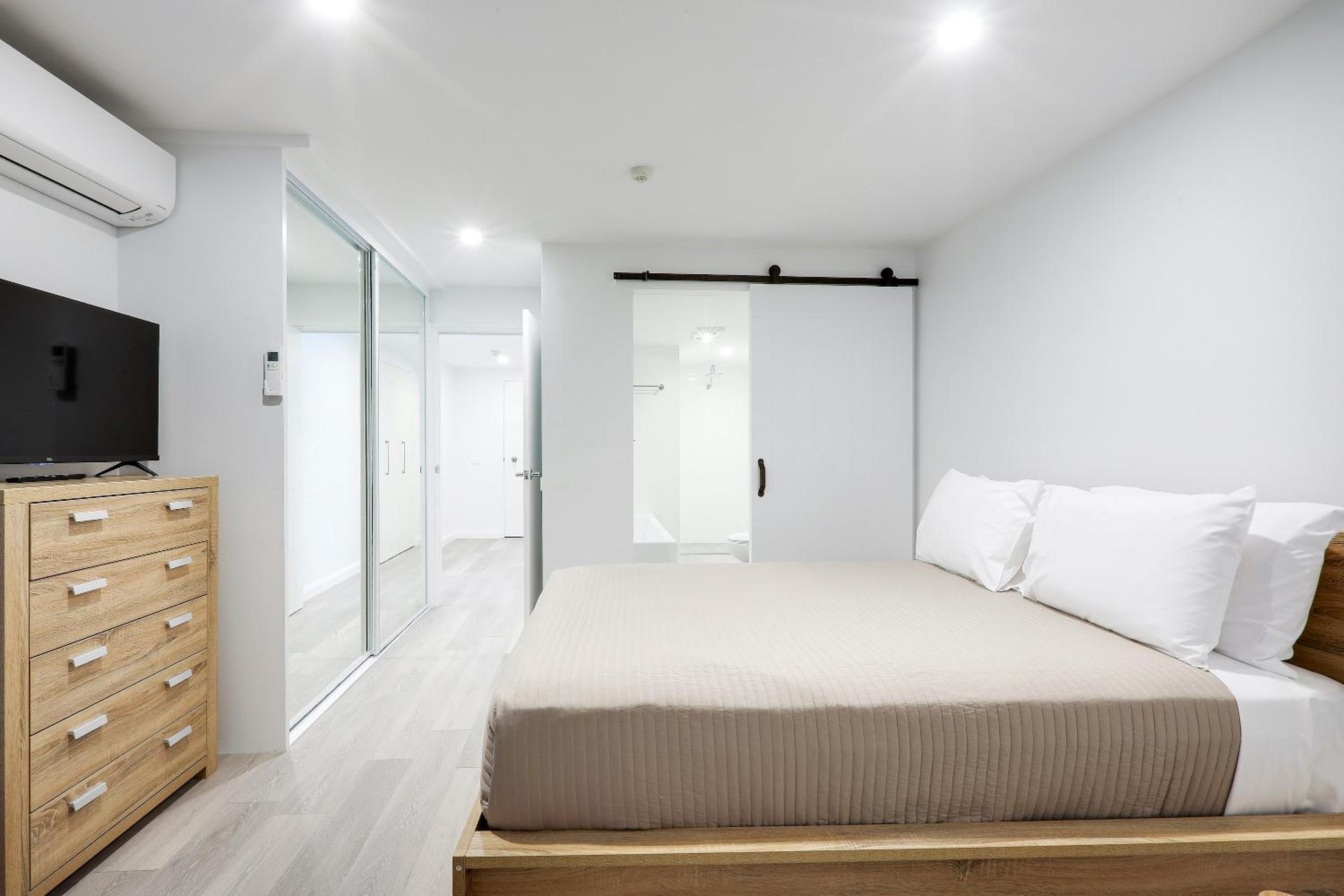 Deluxe Apartment thumbnail 6