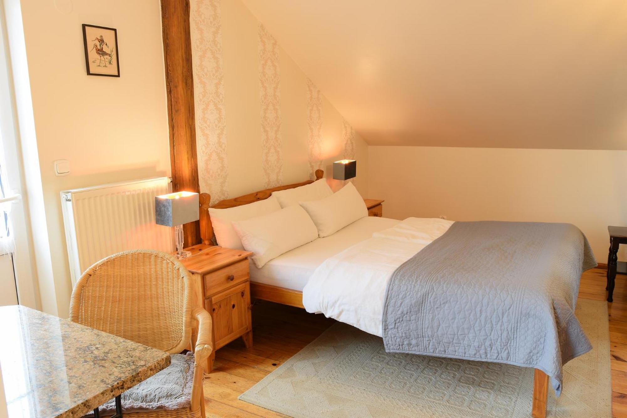 Double Room with Balcony - Photo 3