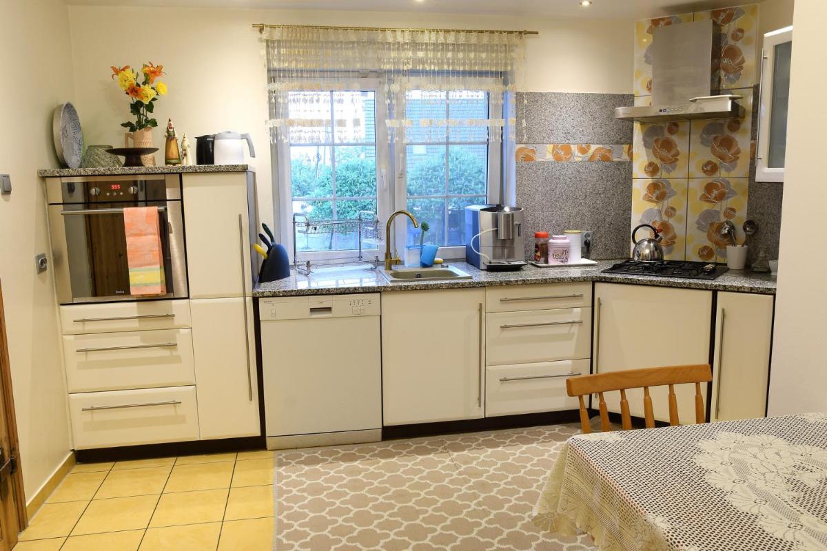 Double Room - Photo 4