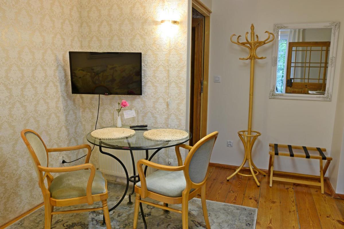 Studio Apartment - Photo 5