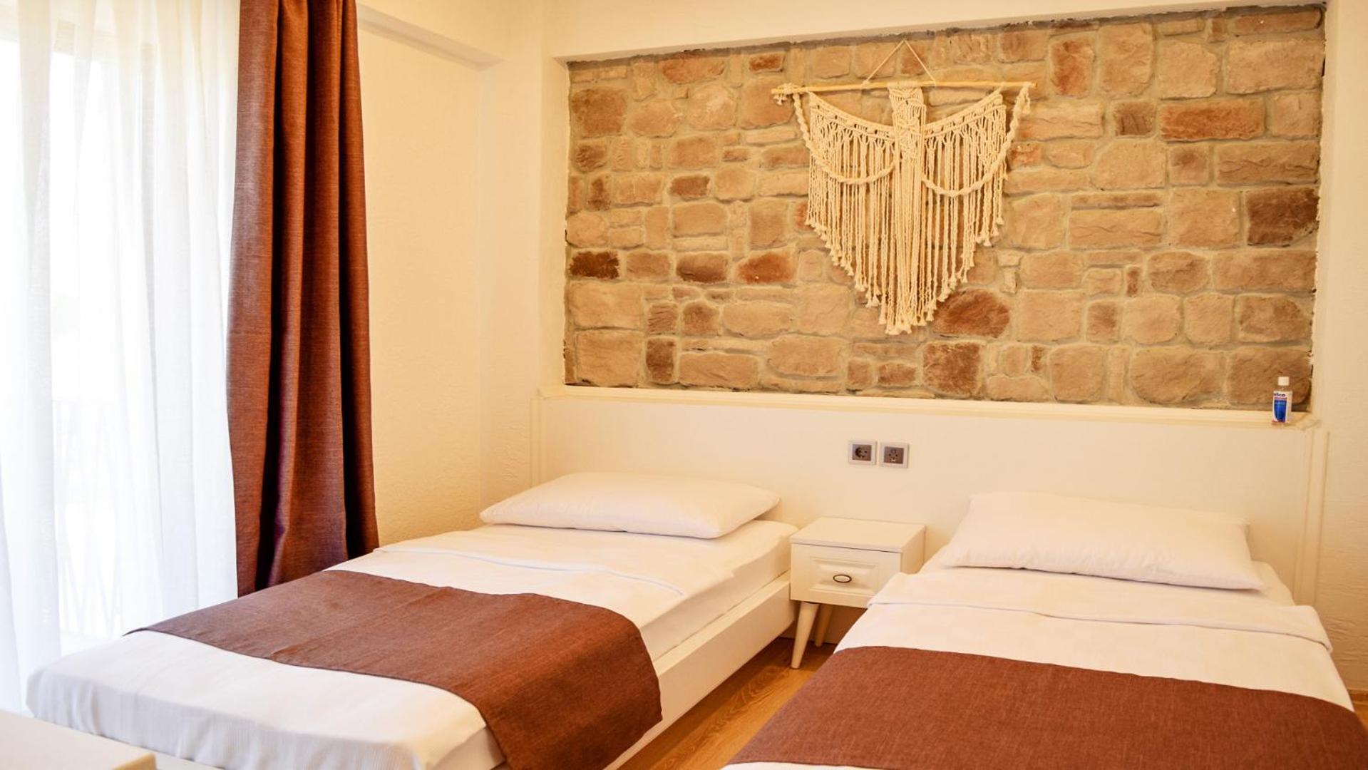 Double Room with Balcony photo 3