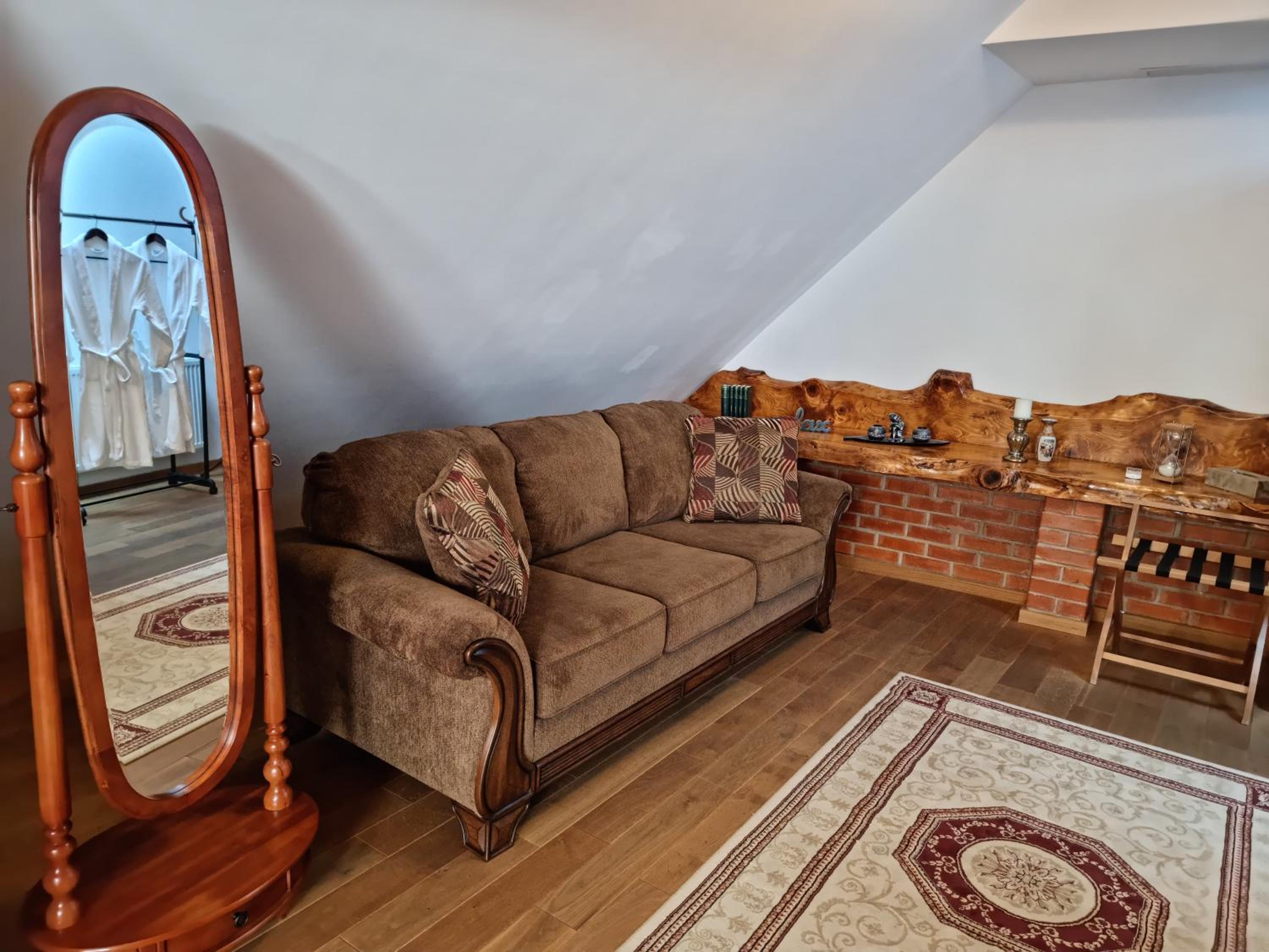 Deluxe Suite with Spa Bath photo 3