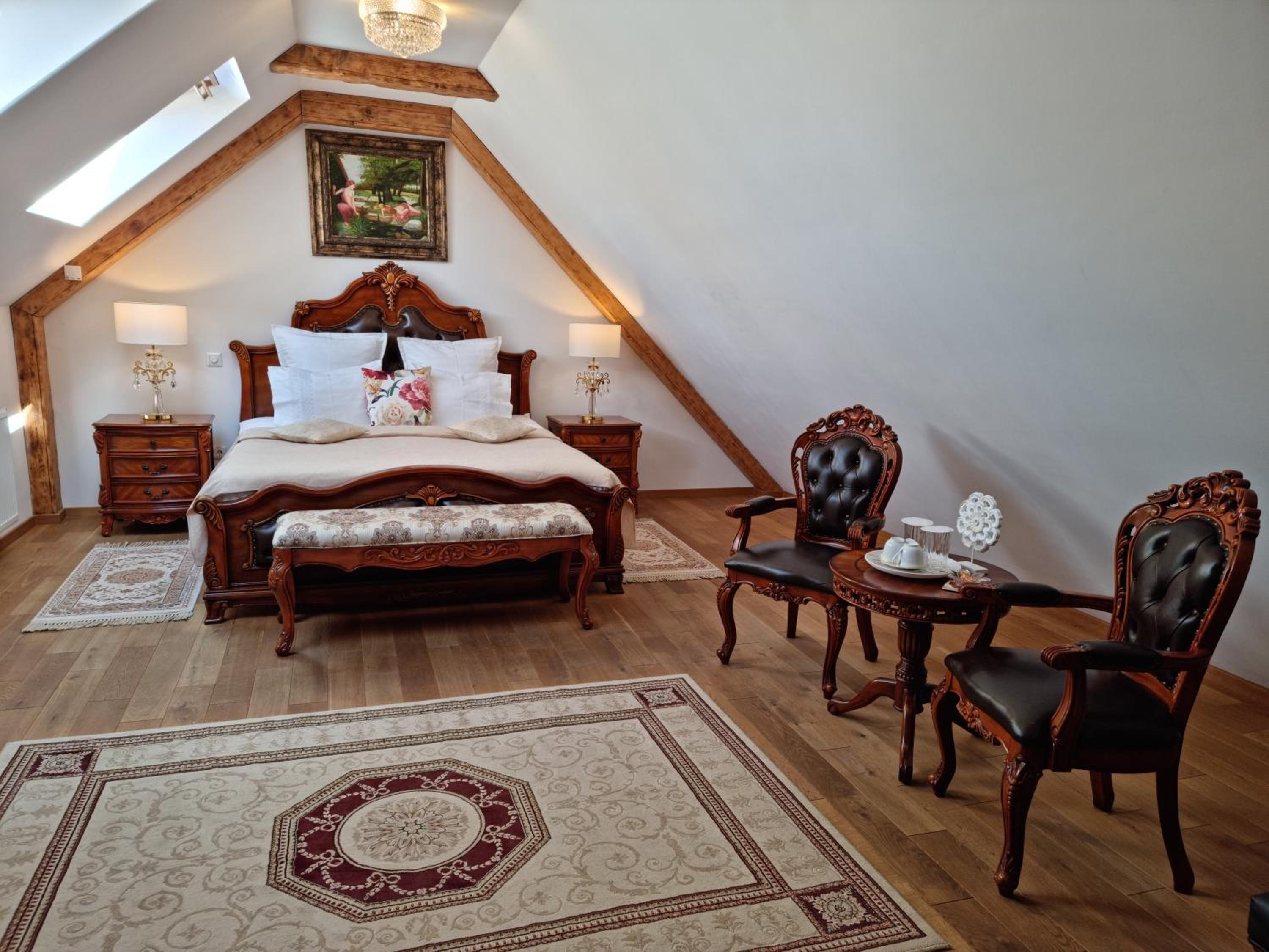 Deluxe Suite with Spa Bath photo 1