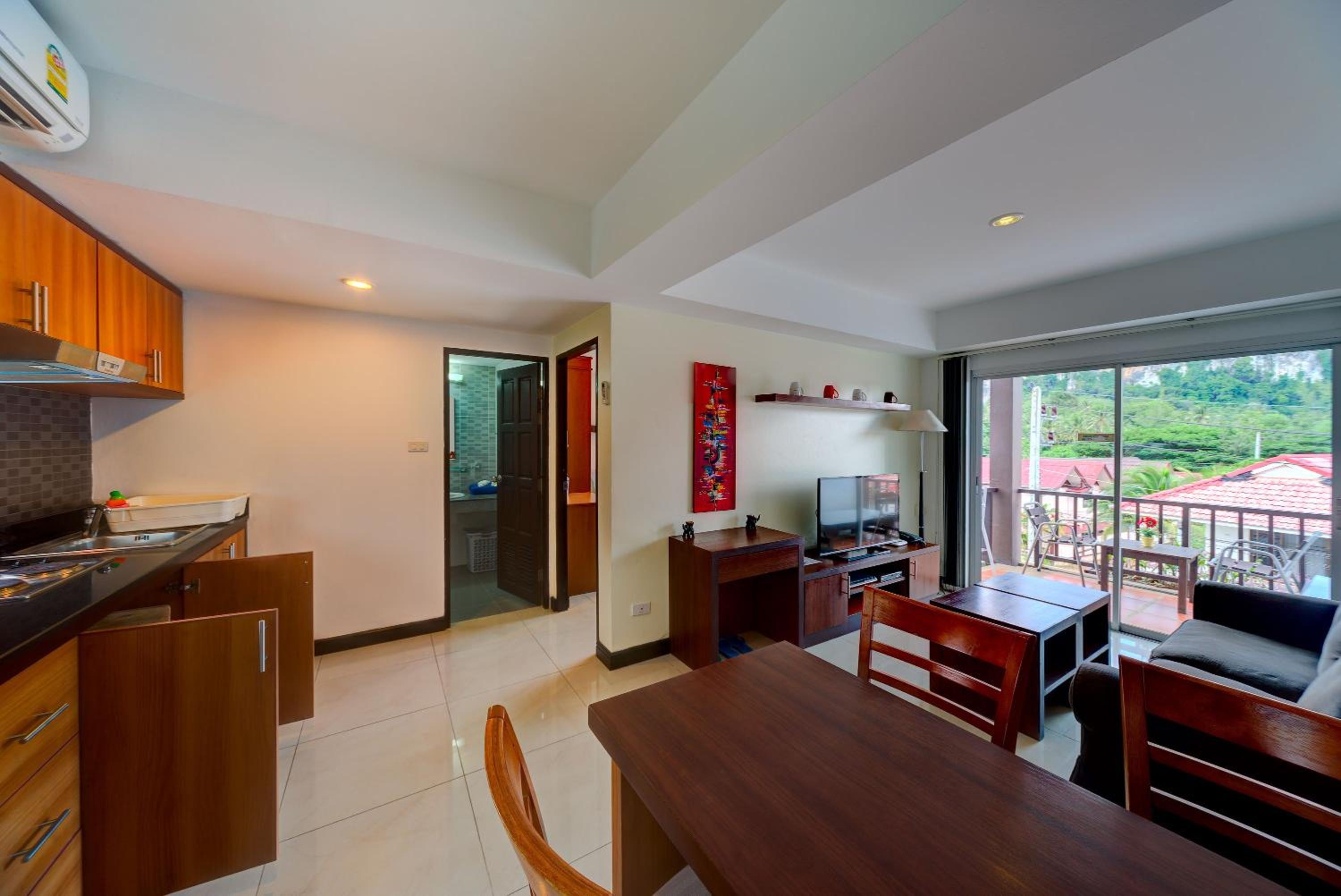 One-Bedroom Apartment - Photo 31