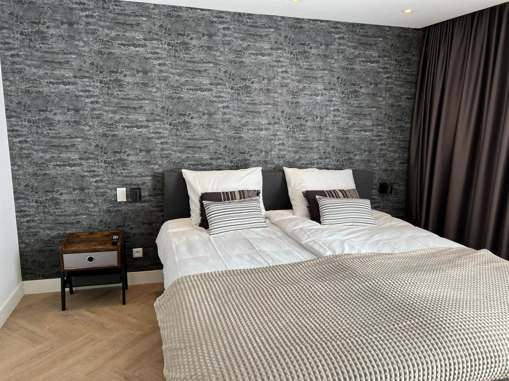 Deluxe Family Room photo 3
