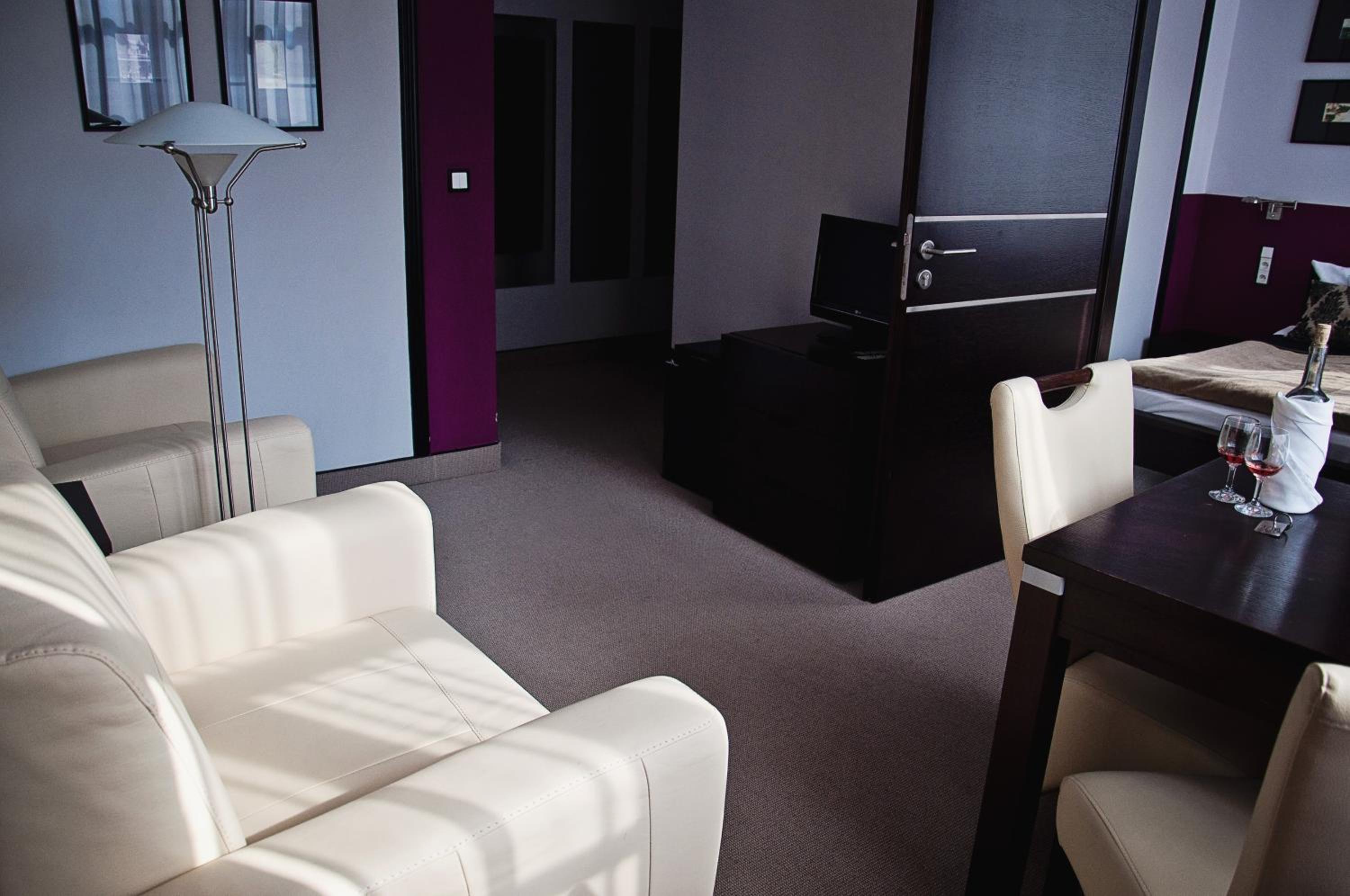 Deluxe Suite - Photo 3
