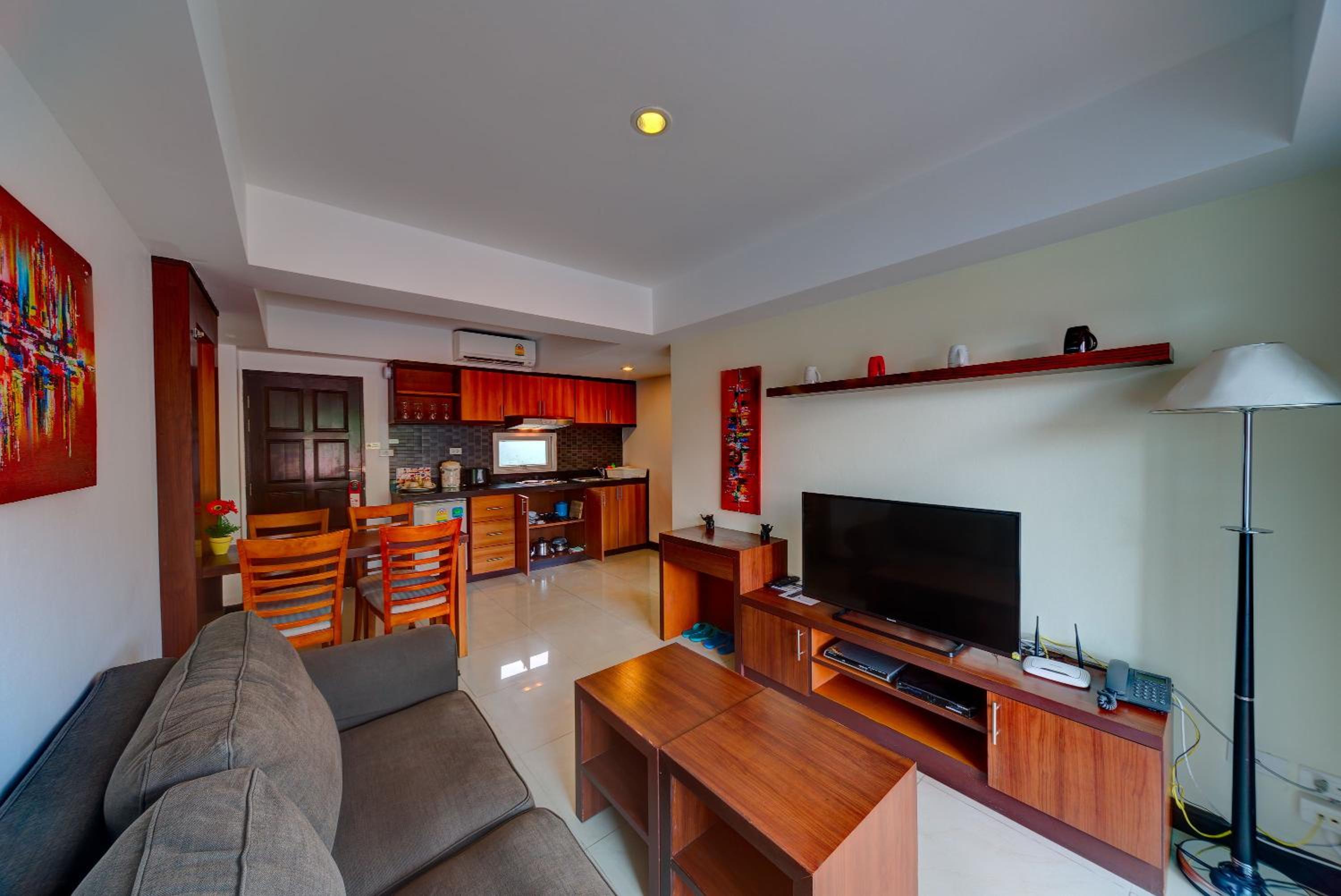One-Bedroom Apartment - Photo 29