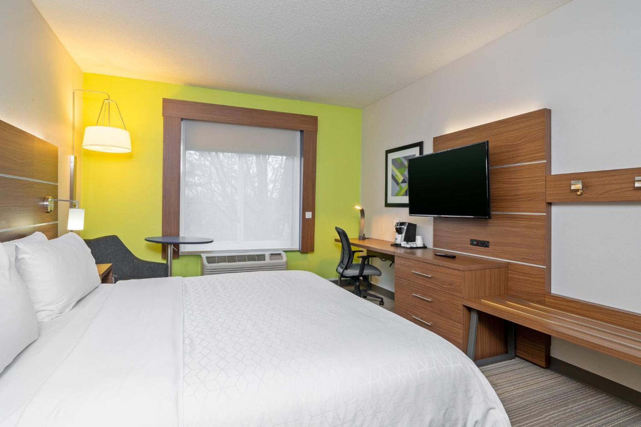 Standard King Room - Photo 1