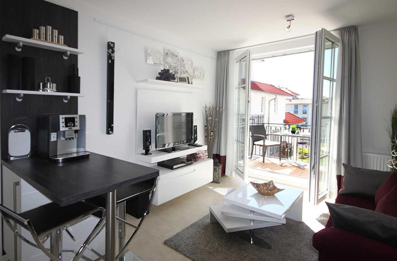 Apartment with Balcony photo 1