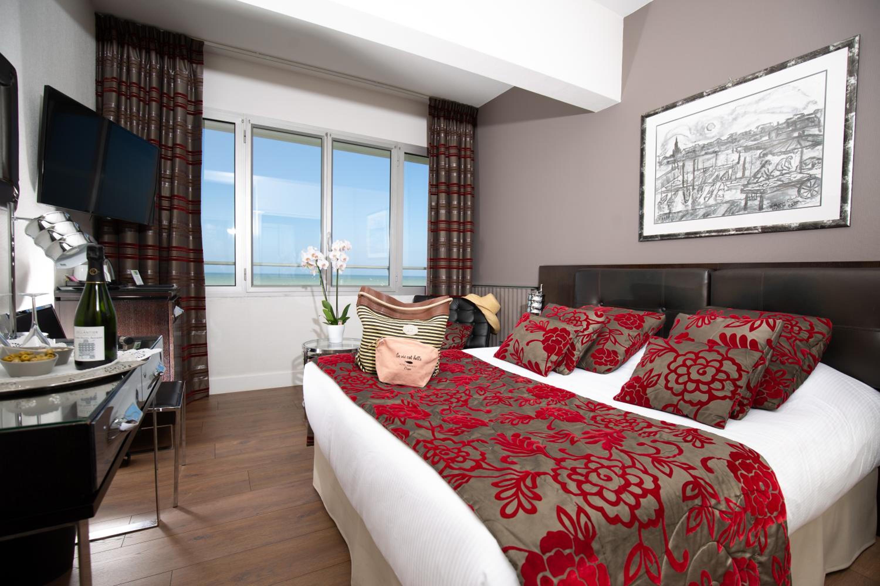 Double Room with Sea View - Photo 8