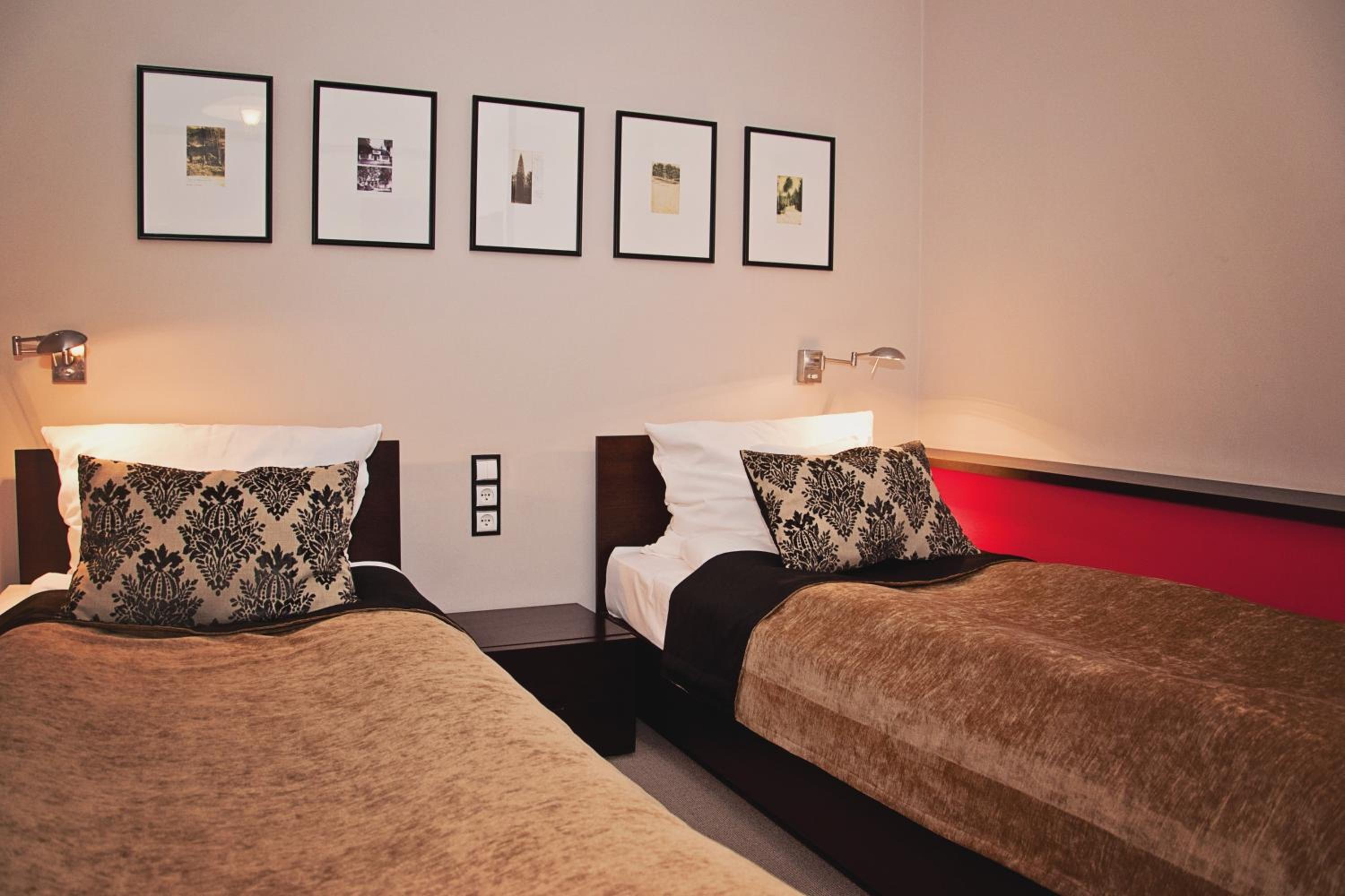 Twin Room - Photo 1