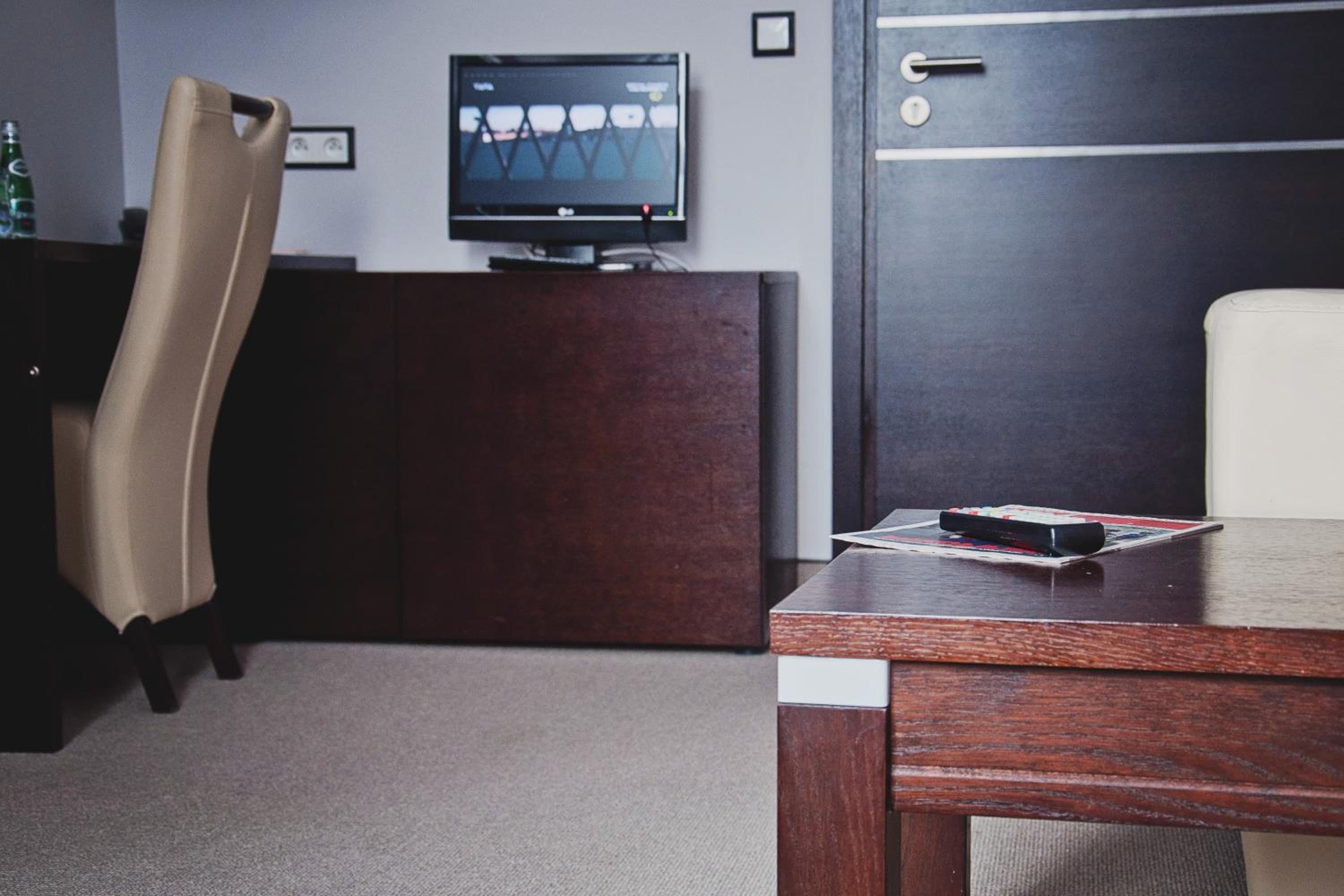 Deluxe Suite - Photo 8