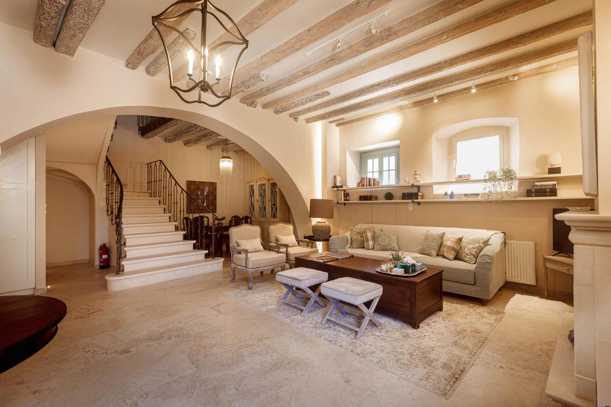 Villa photo 1