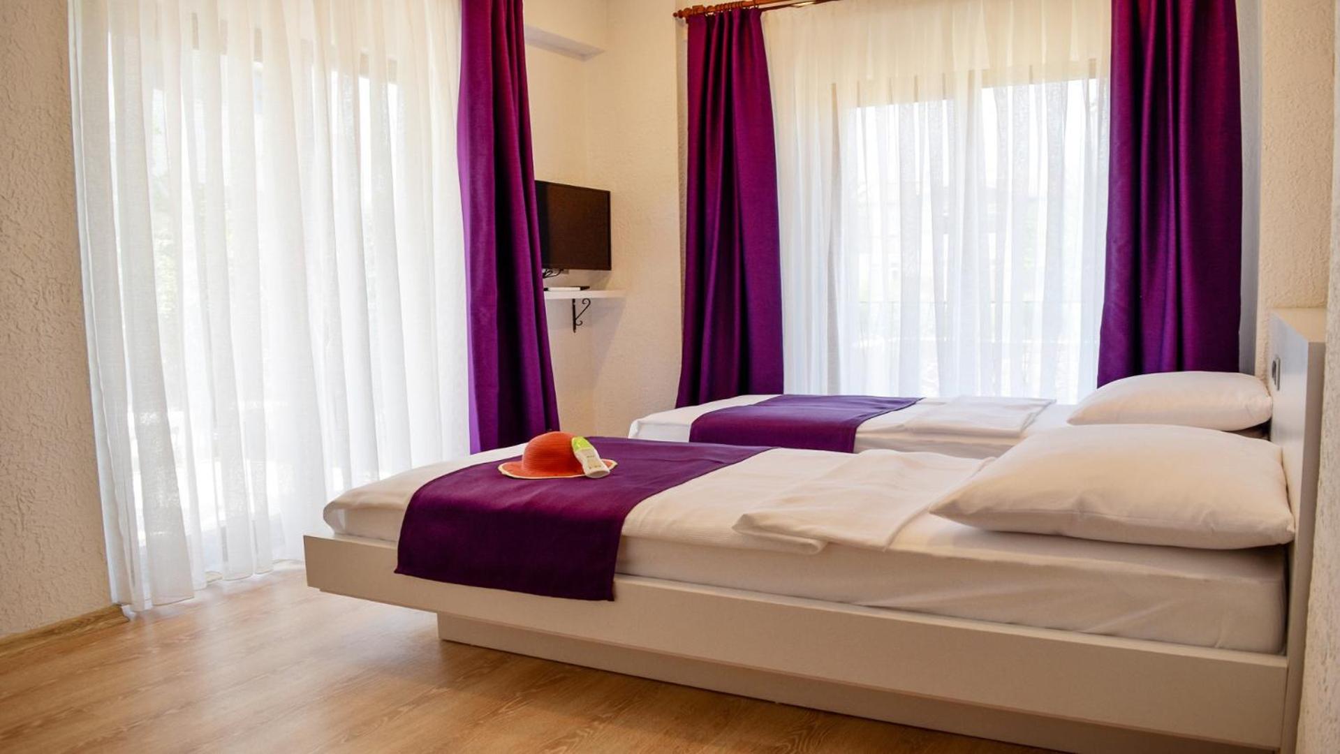 Twin Room with Balcony photo 1