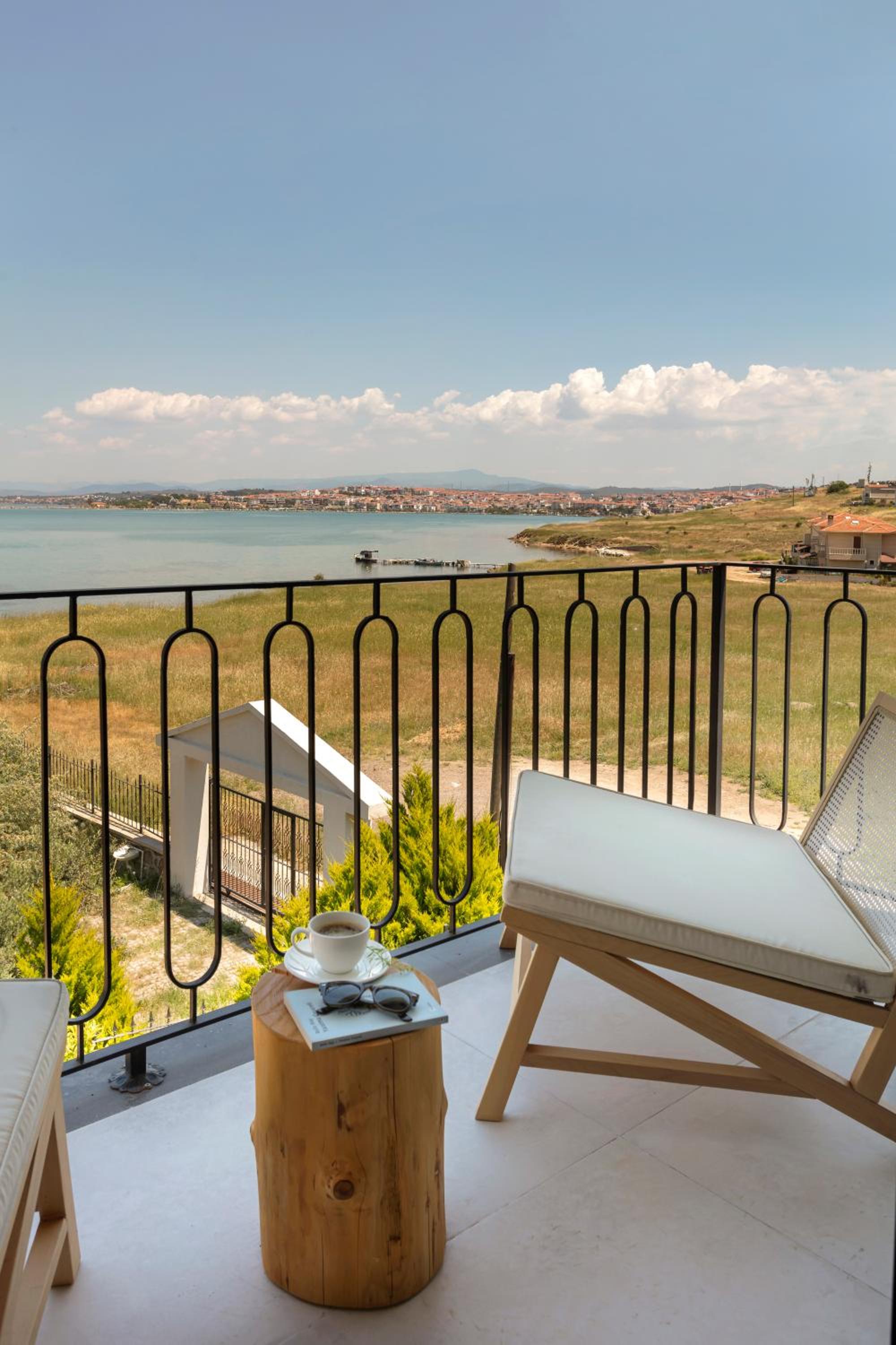 Deluxe Double Room With Balcony And Sea View photo 2