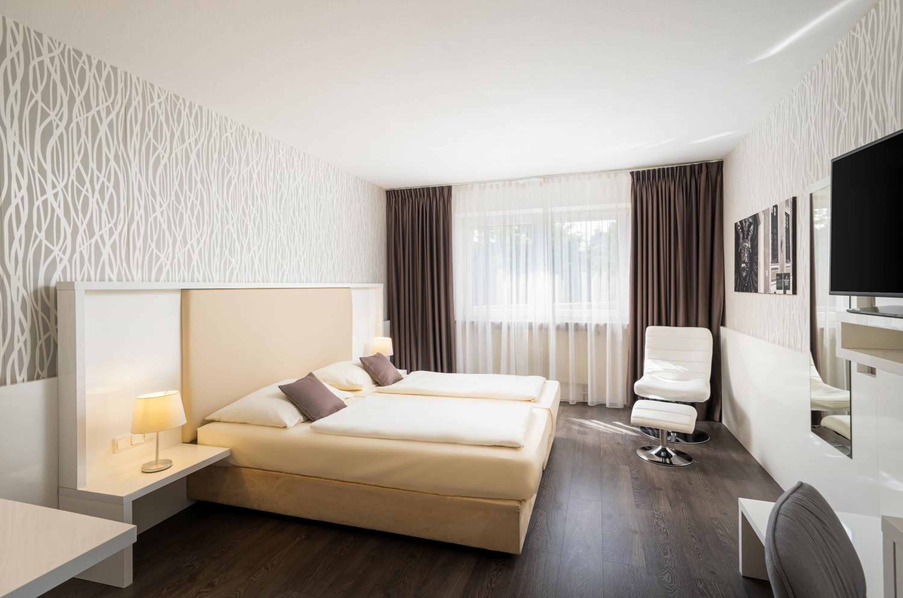Double Room - Photo 7