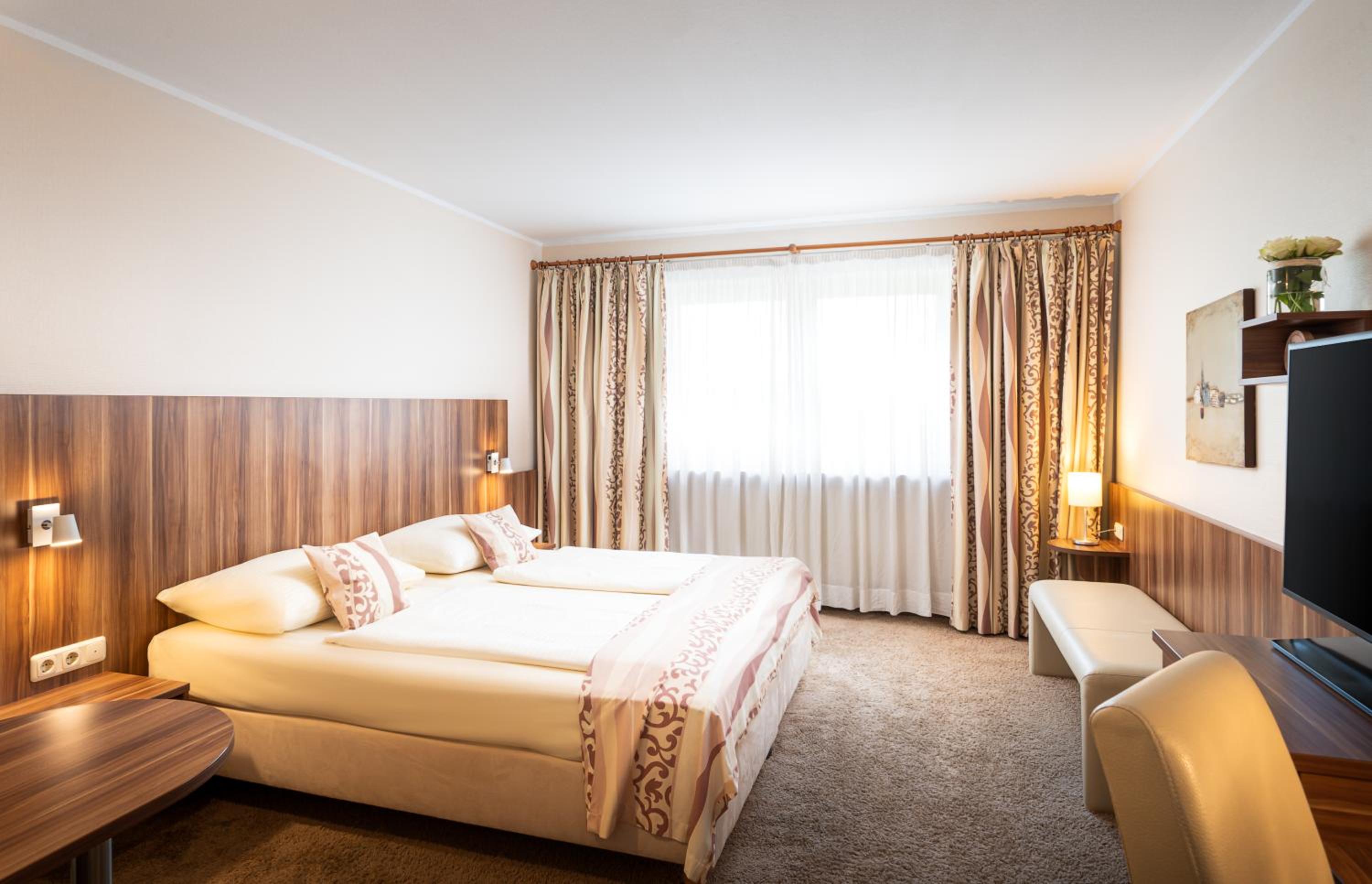 Double Room - Photo 8