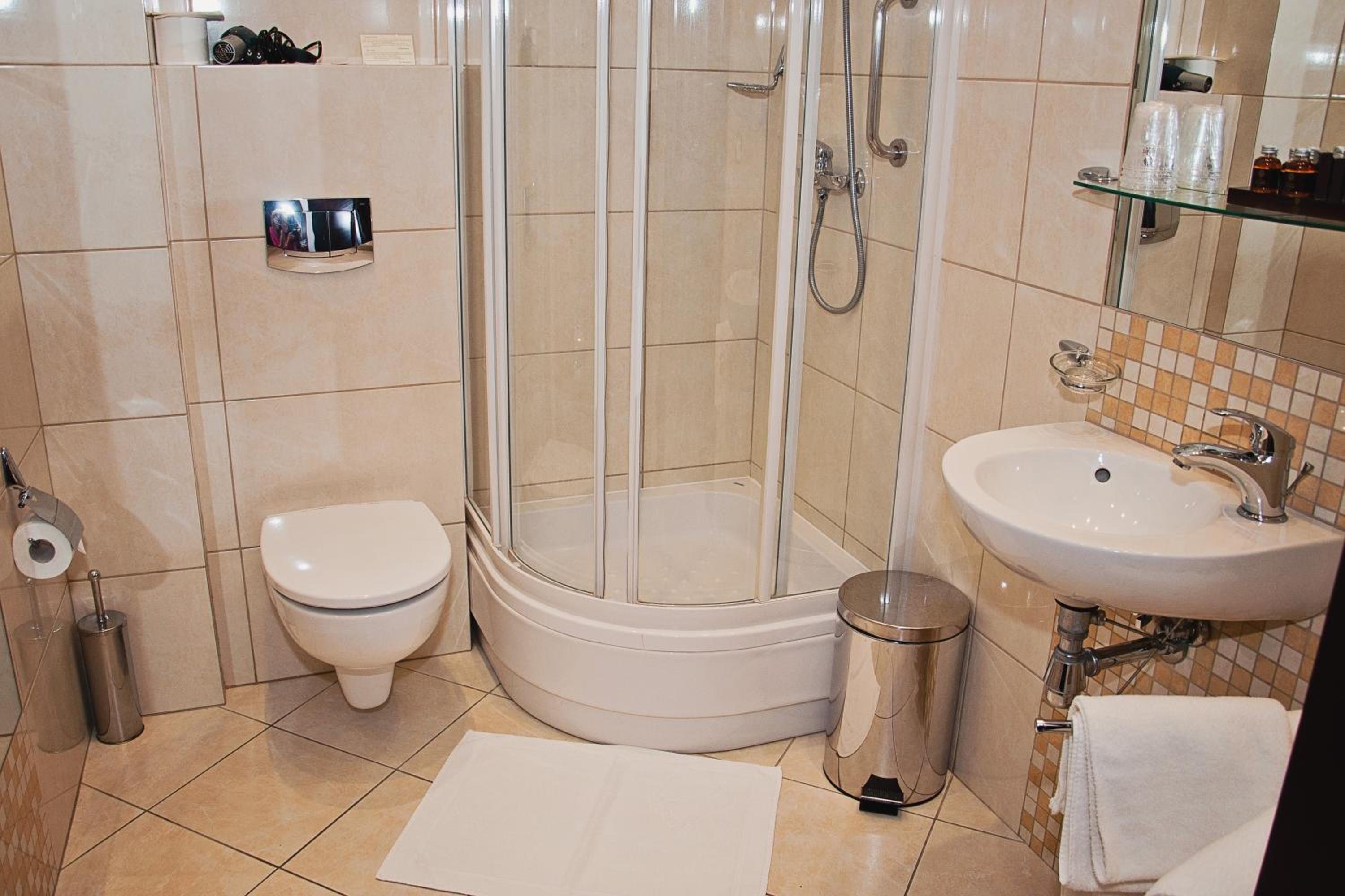 Double Room - Photo 3