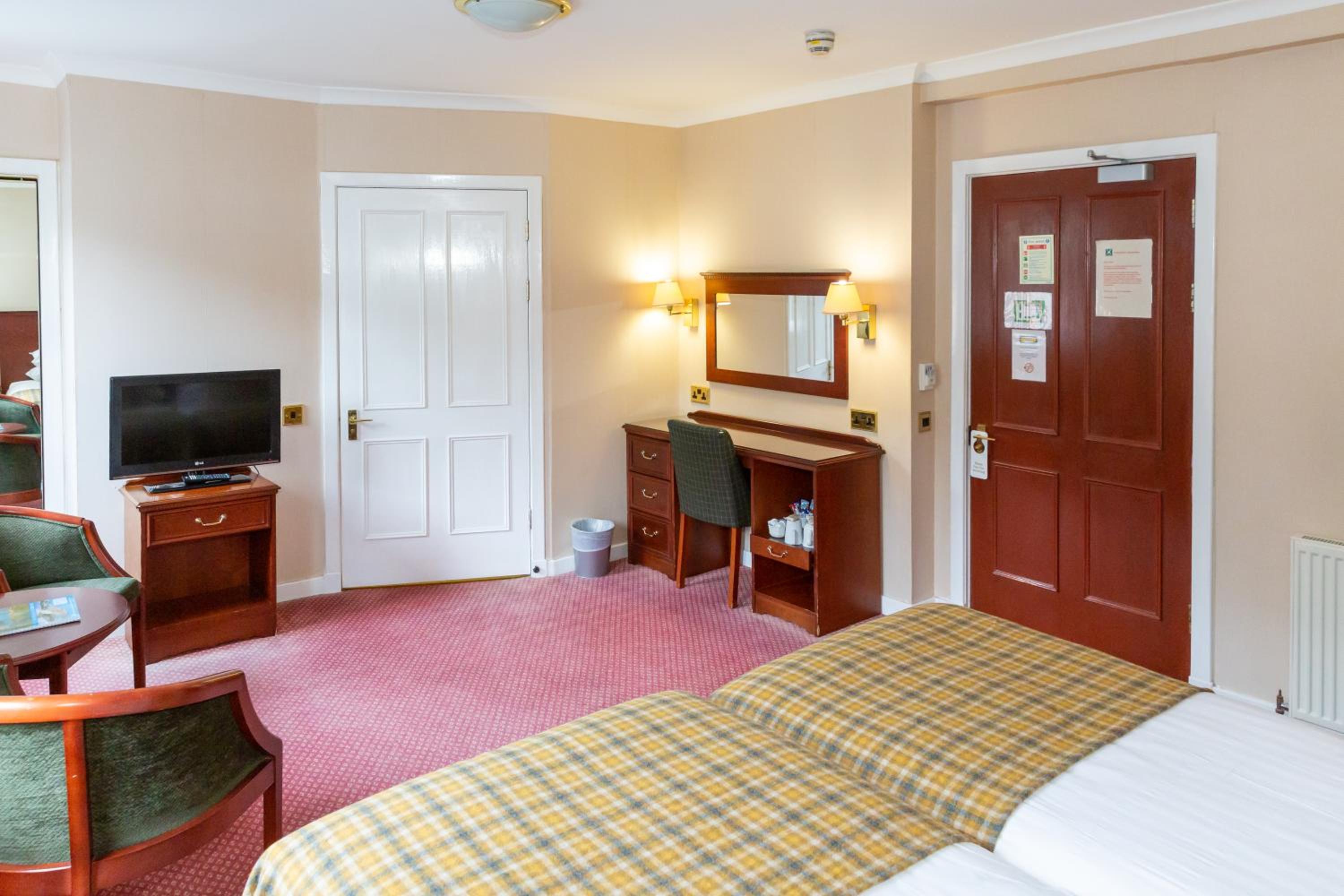 Classic Twin Room - Photo 8