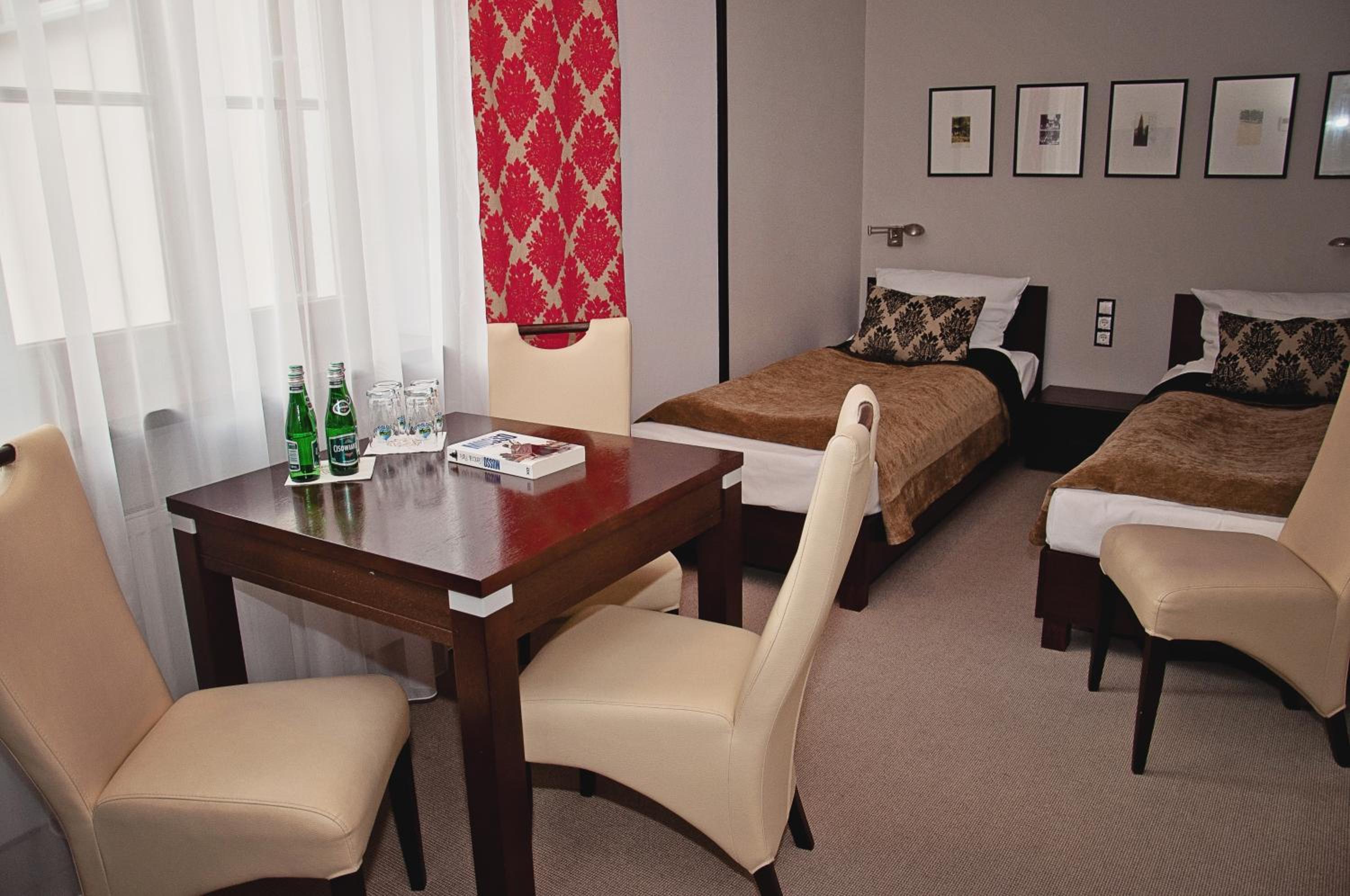 Quadruple Room - Photo 1