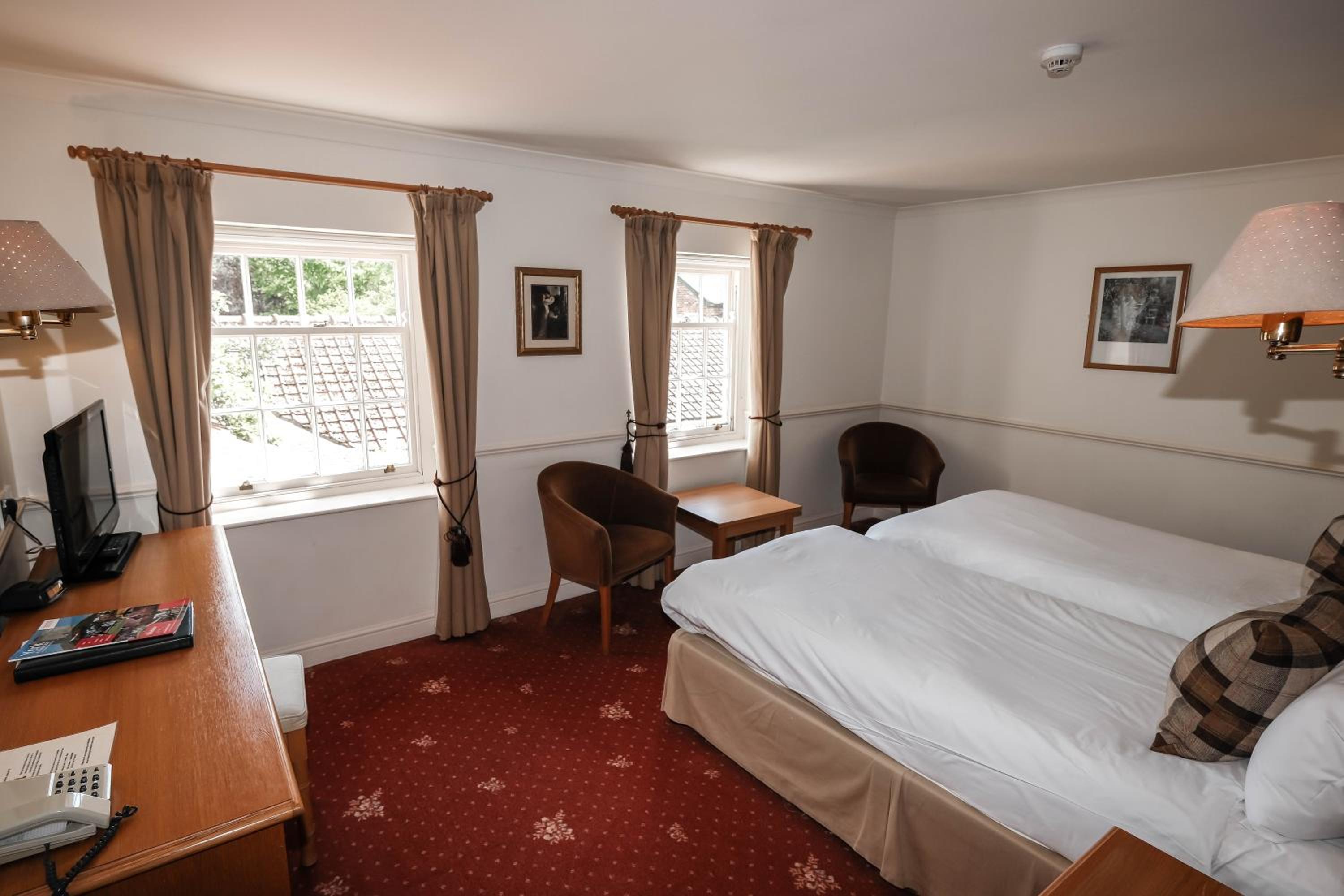 Standard Twin Room - Non-Smoking - Photo 4
