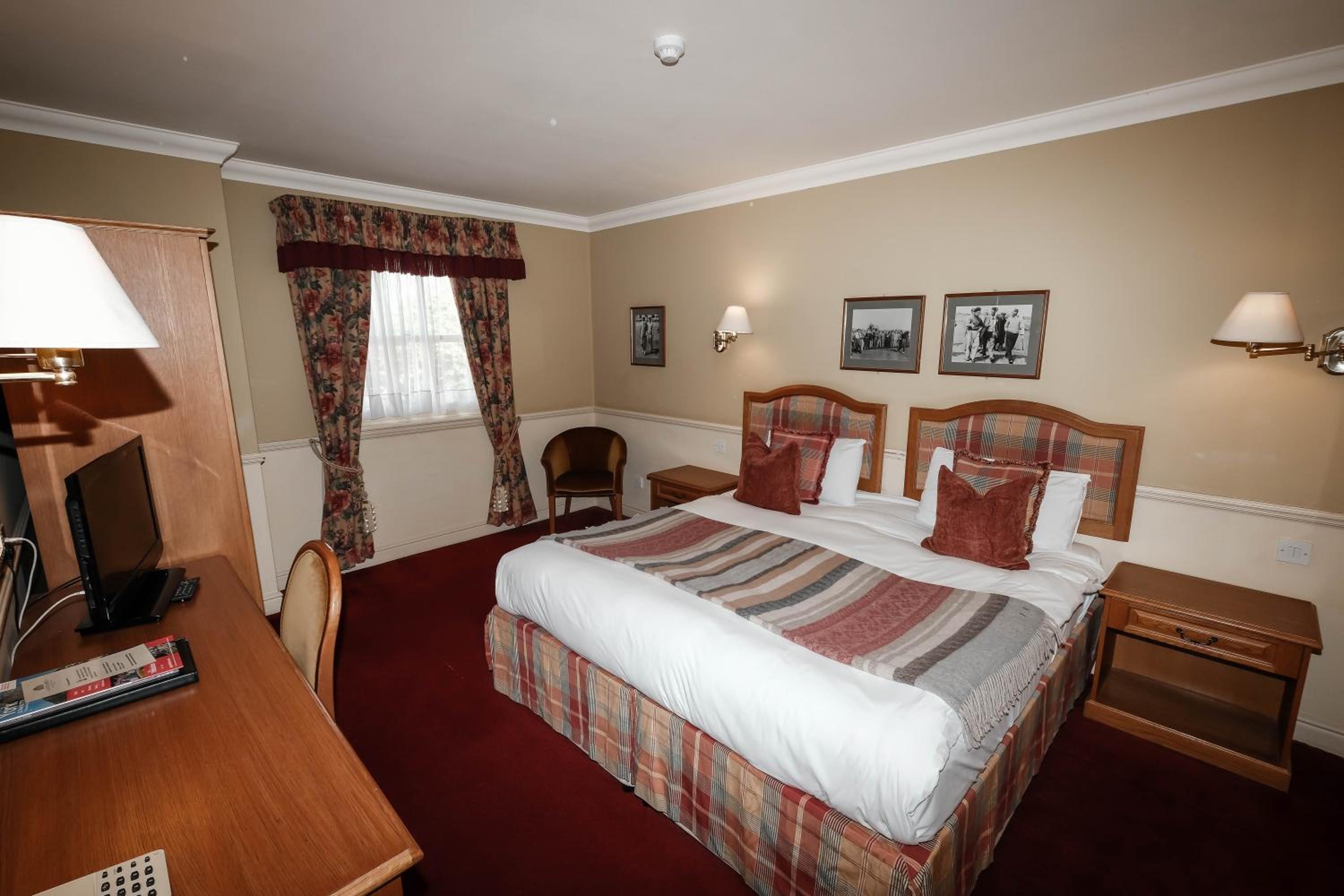 Standard Double Room - Non-Smoking - Photo 2
