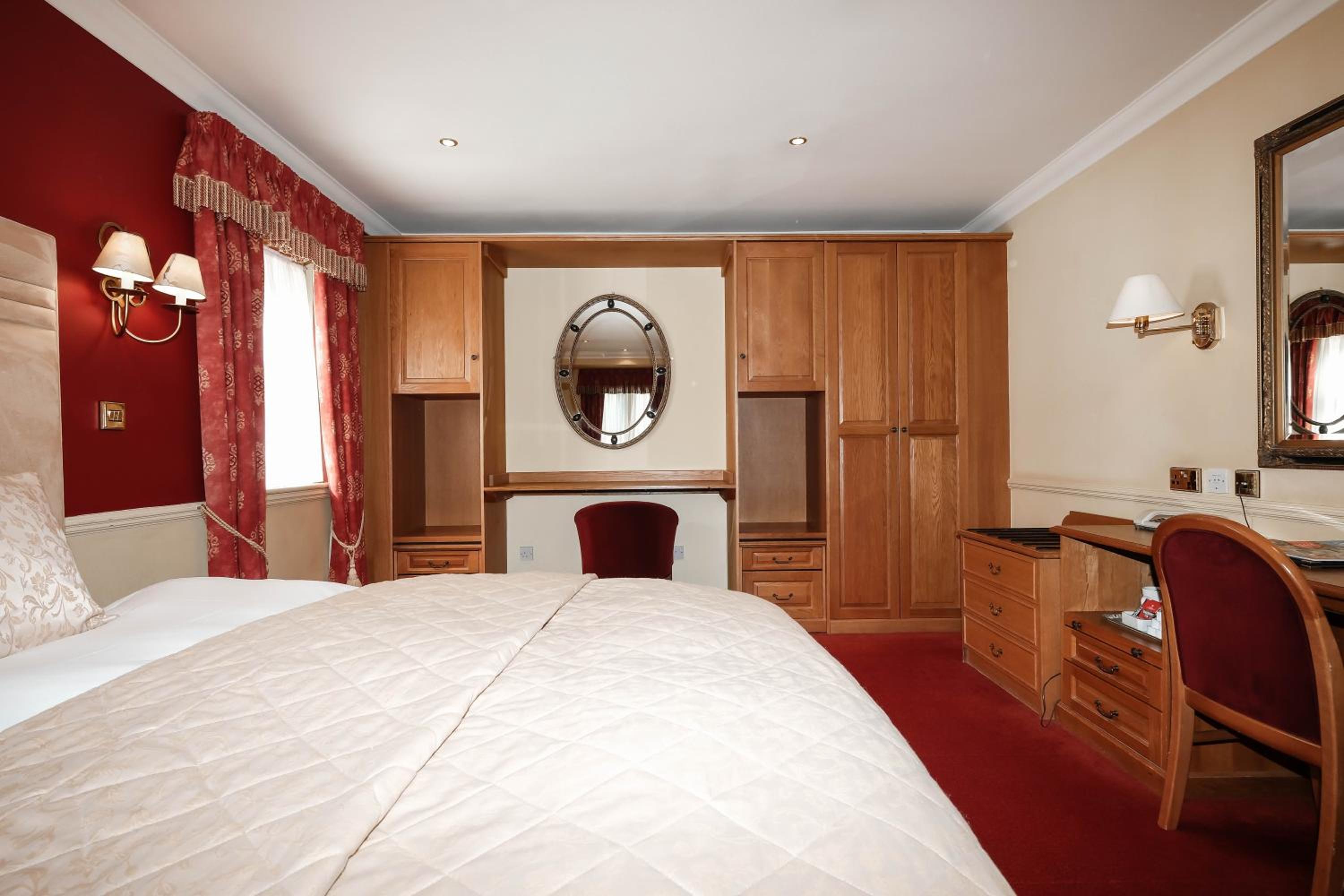 Deluxe Queen Room photo 3