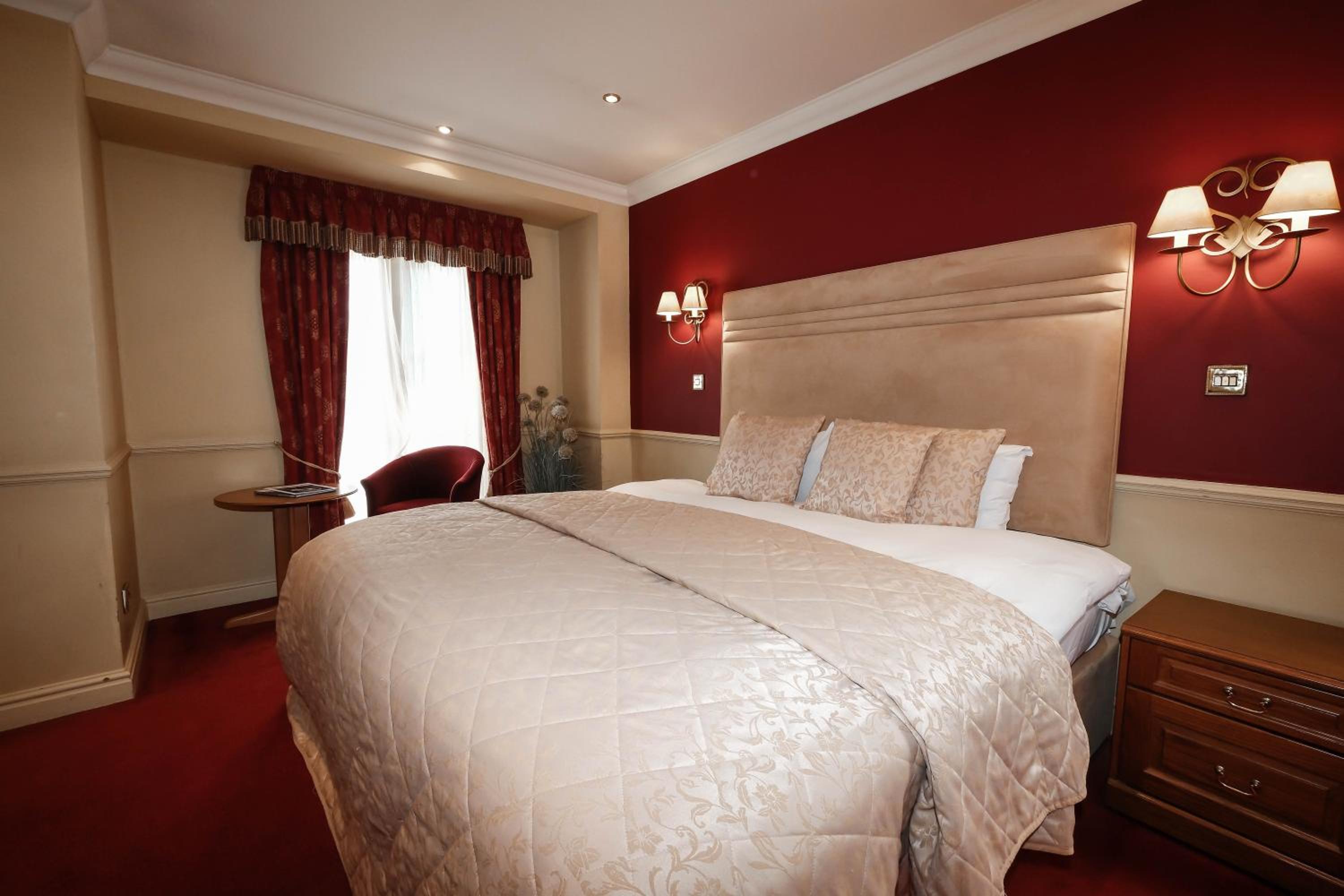 Deluxe Queen Room photo 2