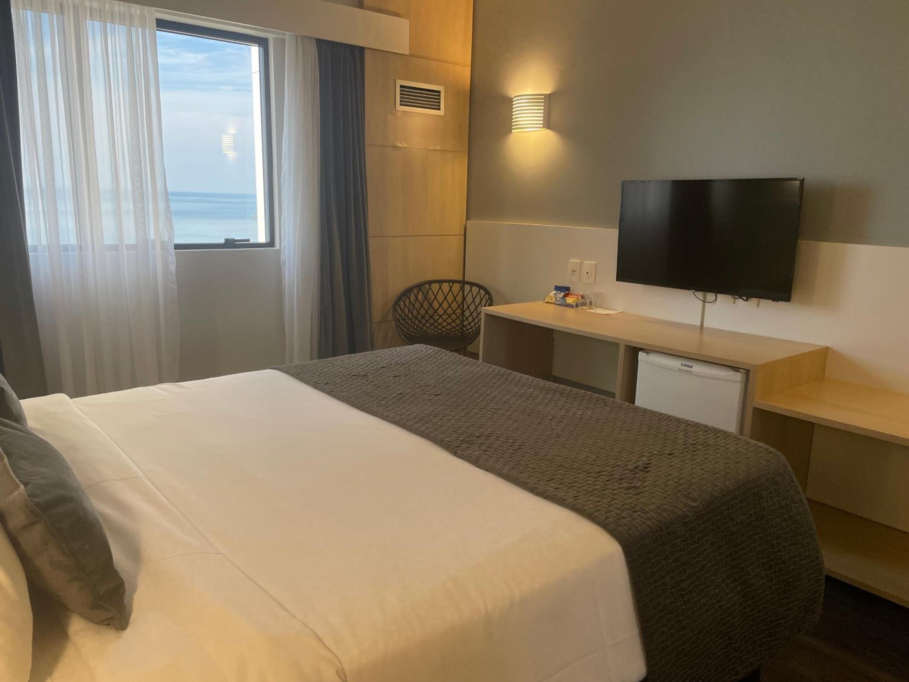Superior Double Room with Sea View - Photo 2
